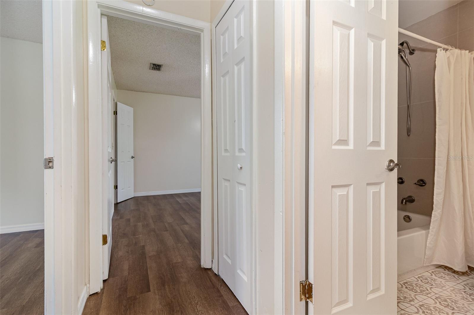 PARK LAKE WOODS CONDO - Residential