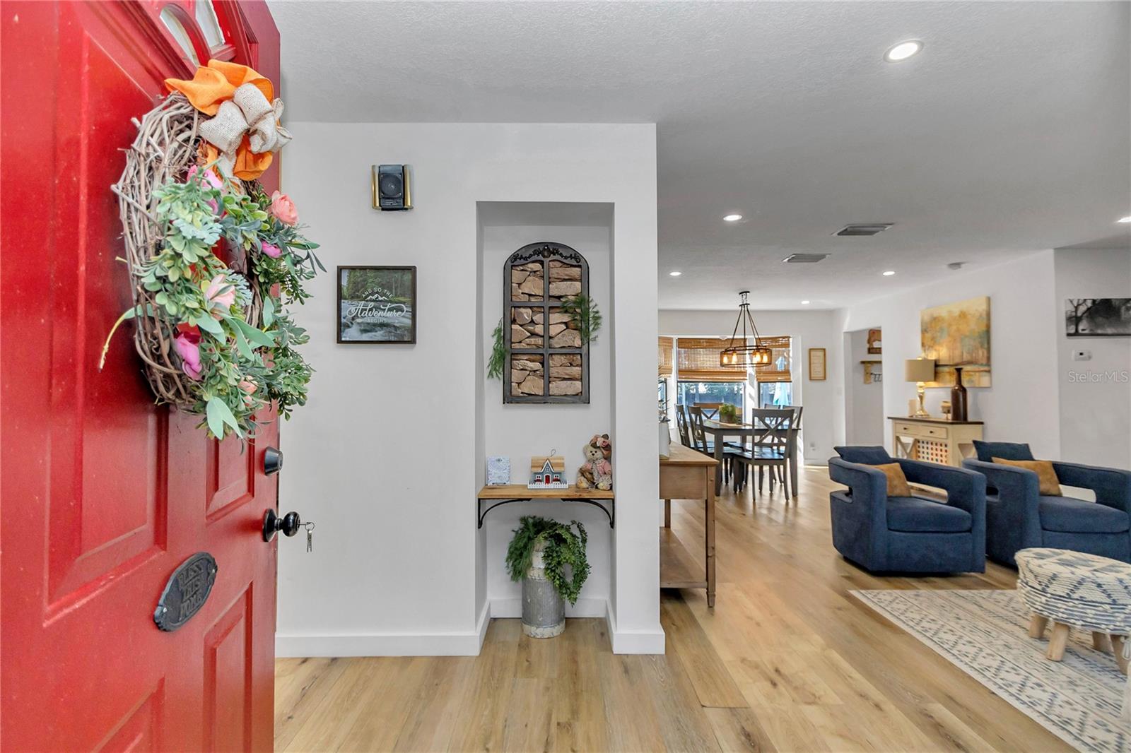 RAINBOW LAKES ESTATE SEC B - Residential