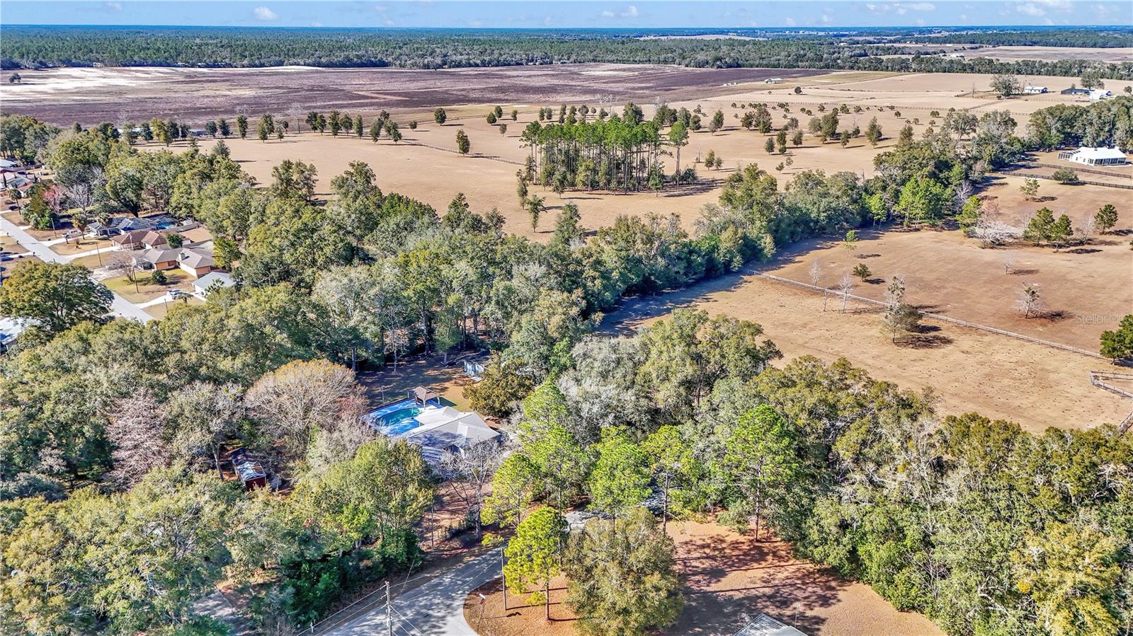 RAINBOW LAKES ESTATE SEC B - Residential