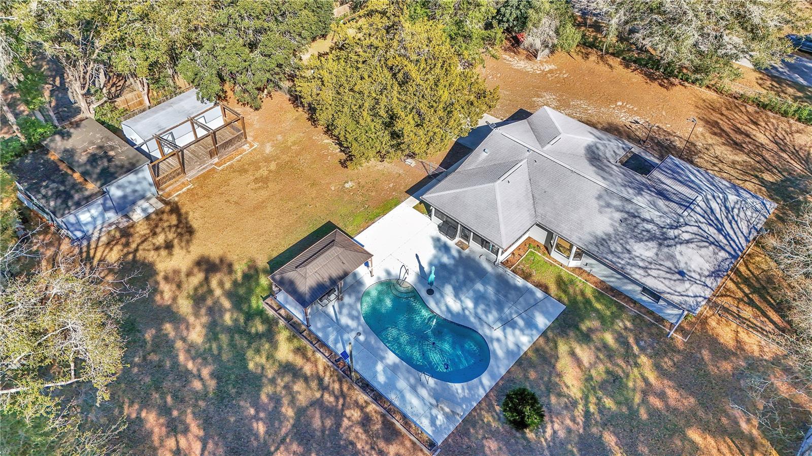 RAINBOW LAKES ESTATE SEC B - Residential