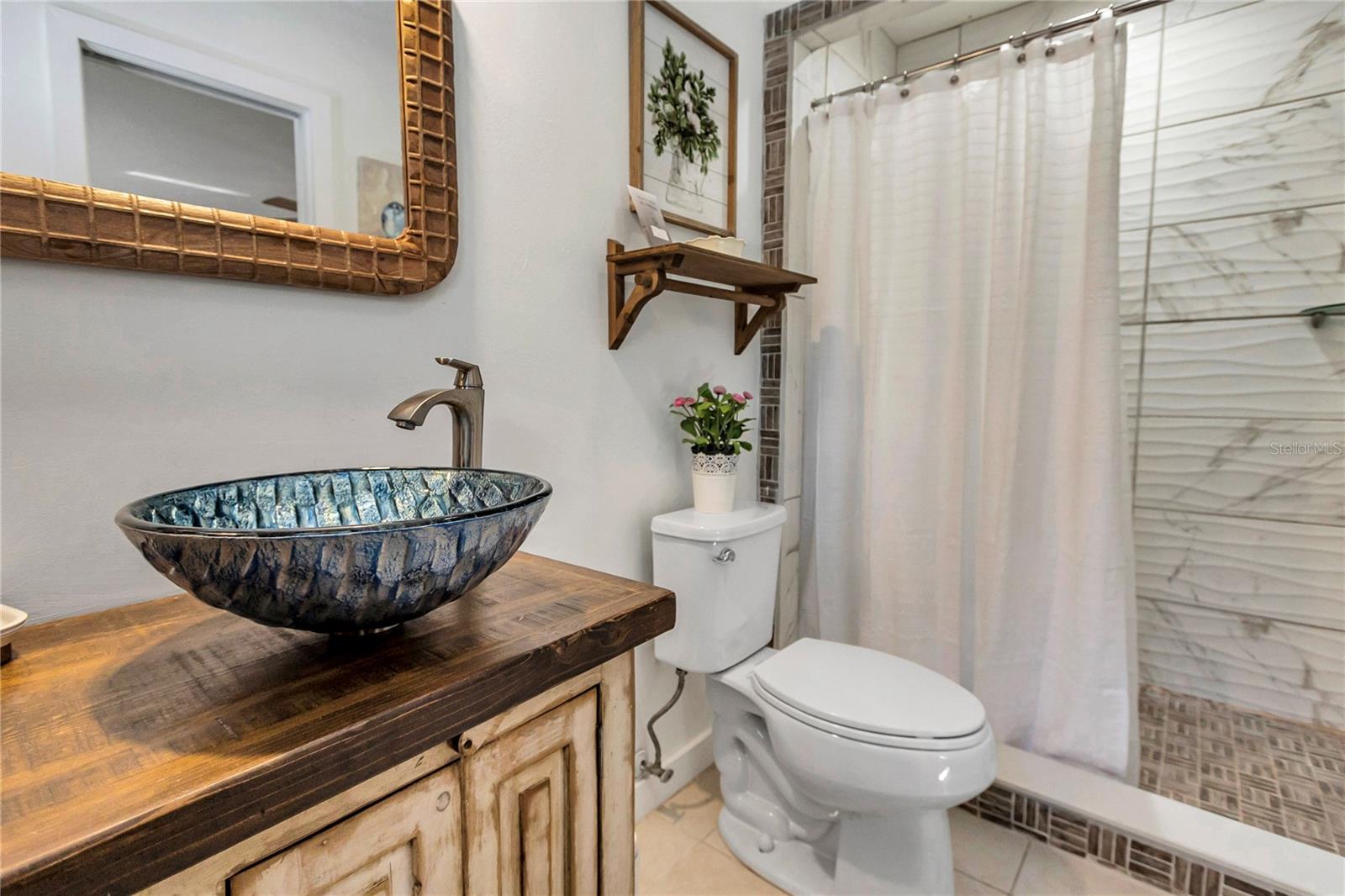 RAINBOW LAKES ESTATE SEC B - Residential