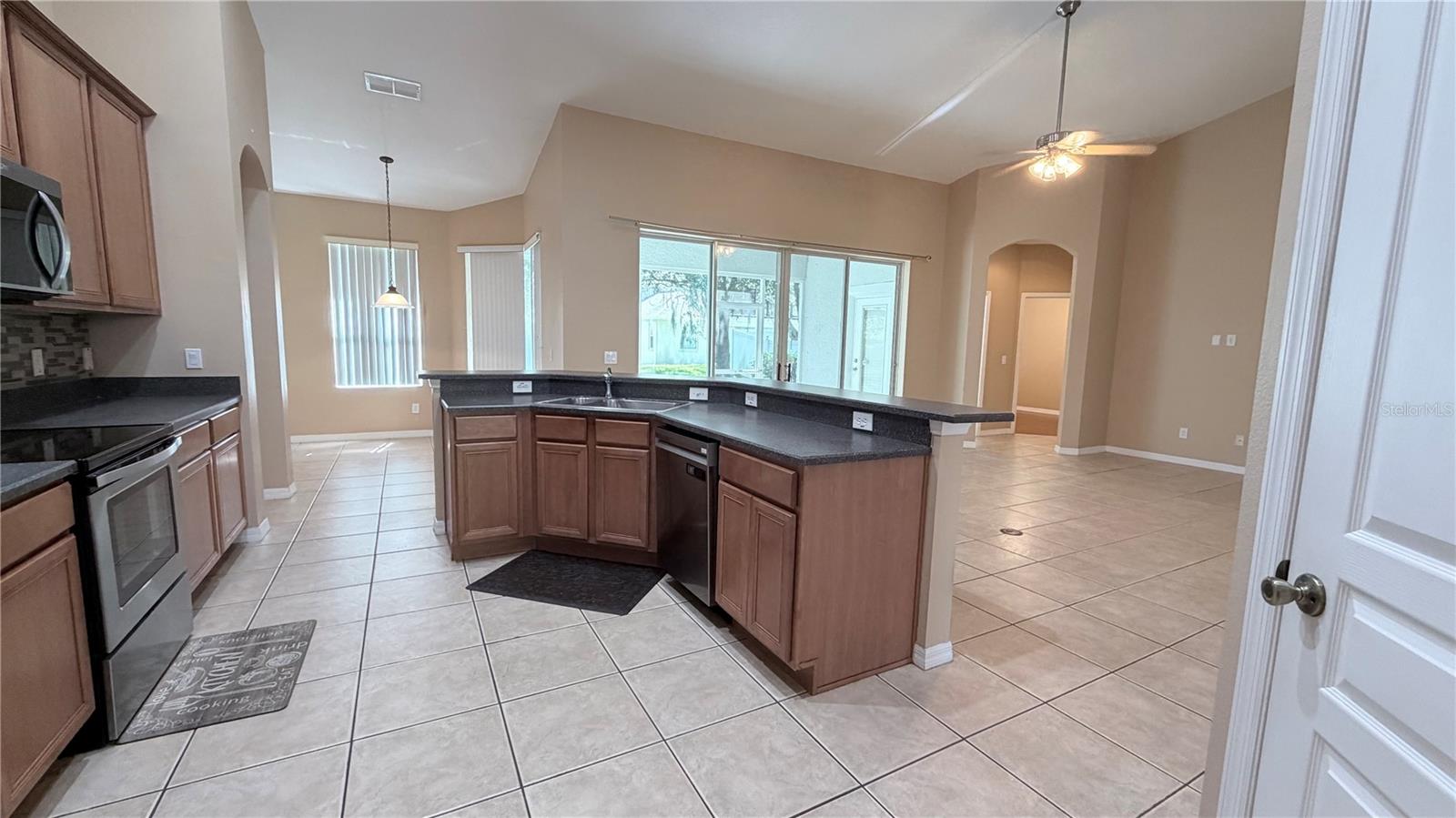 PARKSIDE AT ERROL ESTATES - Residential Lease