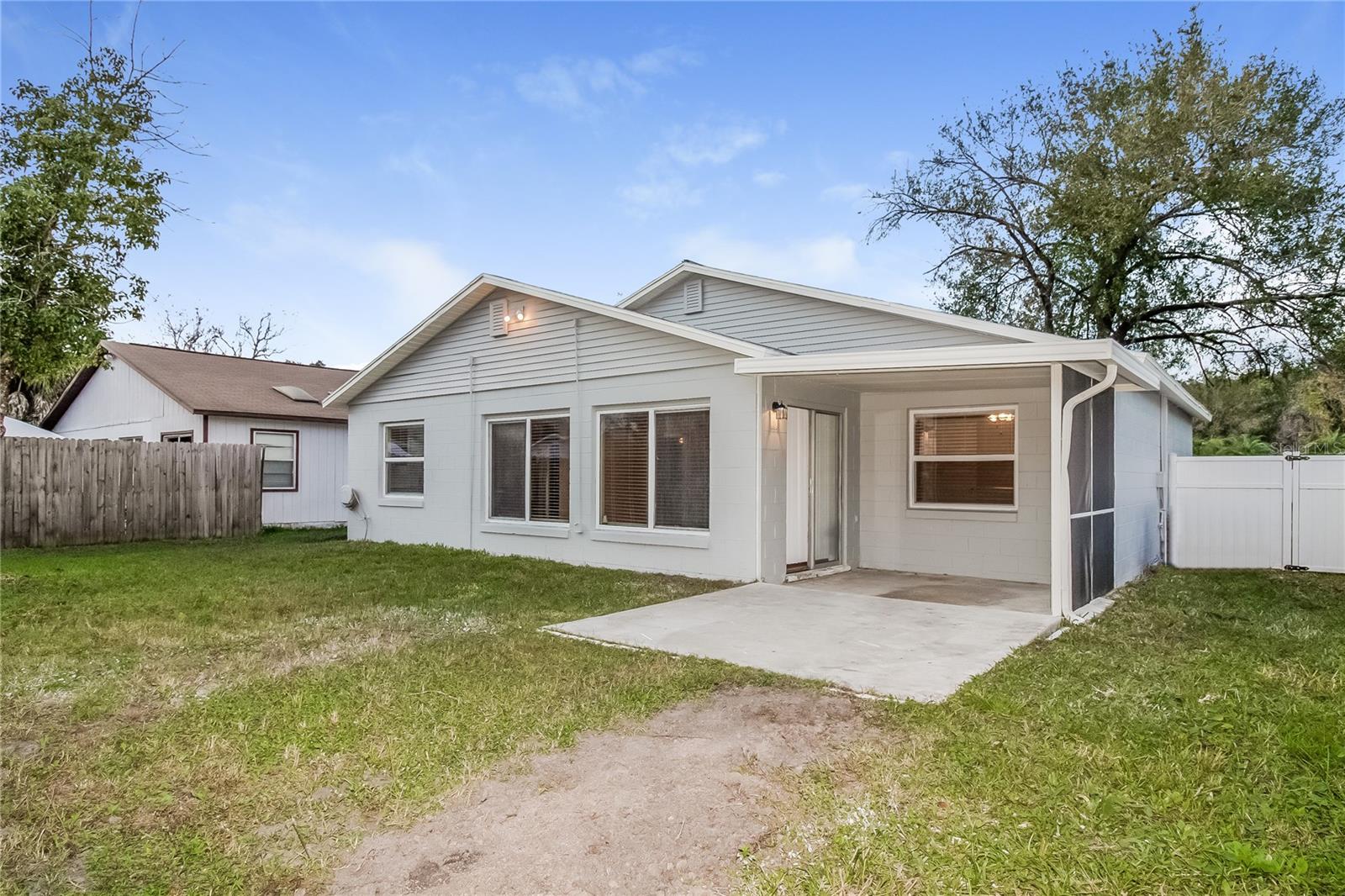 LAKEVIEW VILLAGE SEC L UNI - Residential Lease