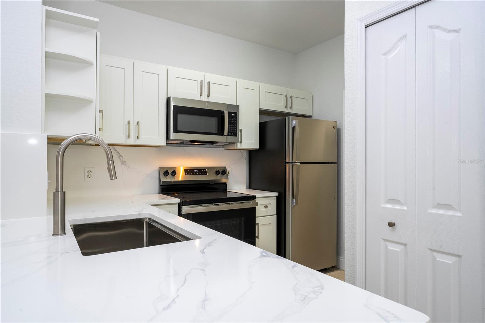 VISCONTI WEST CONDOMINIUM - Residential