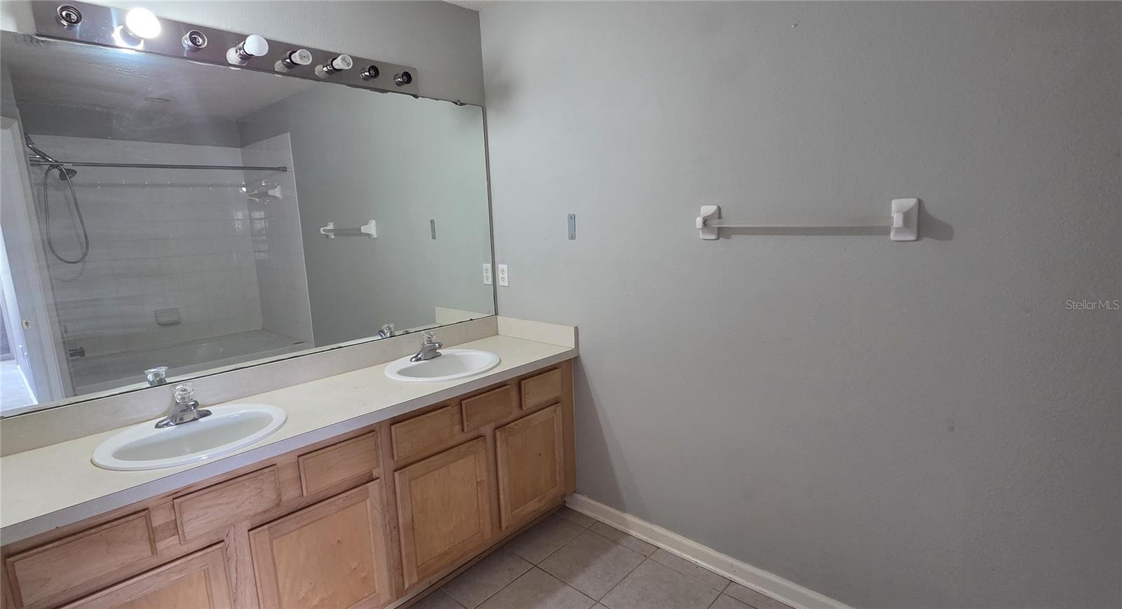 VISTA CAY - Residential