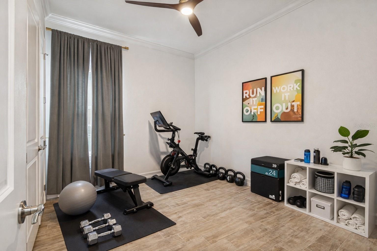 PROMENADE AT LAKE PARK PH - Residential