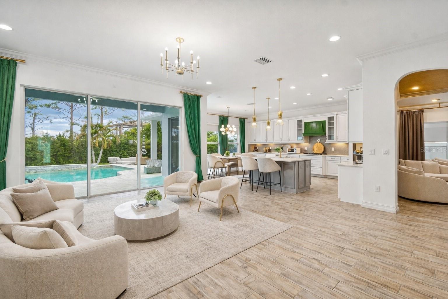 PROMENADE AT LAKE PARK PH - Residential