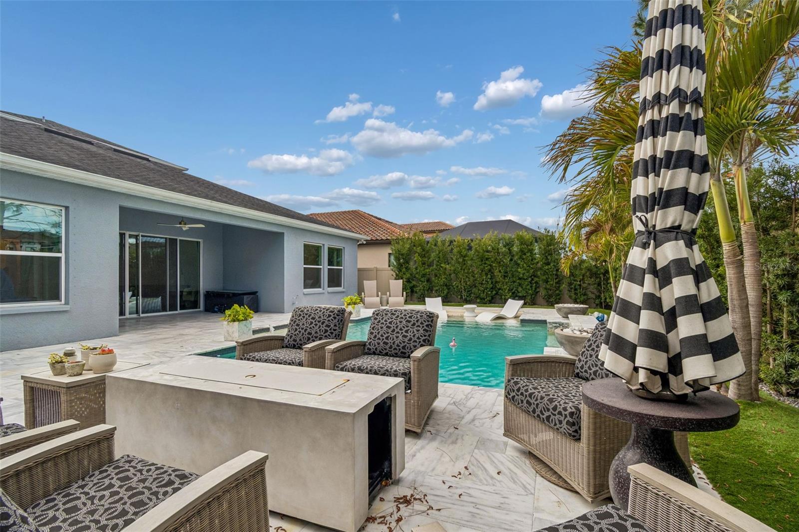 PROMENADE AT LAKE PARK PH - Residential