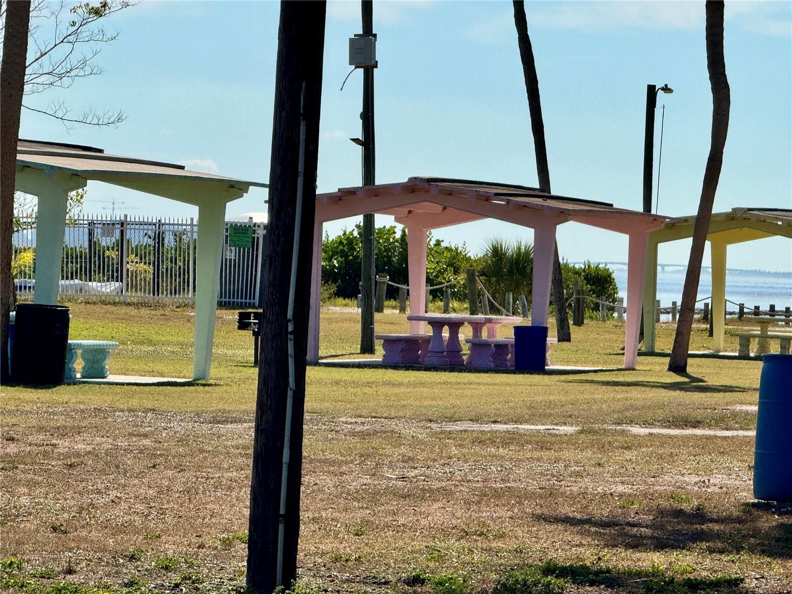 BAYSHORE GARDENS SEC 9B - Residential