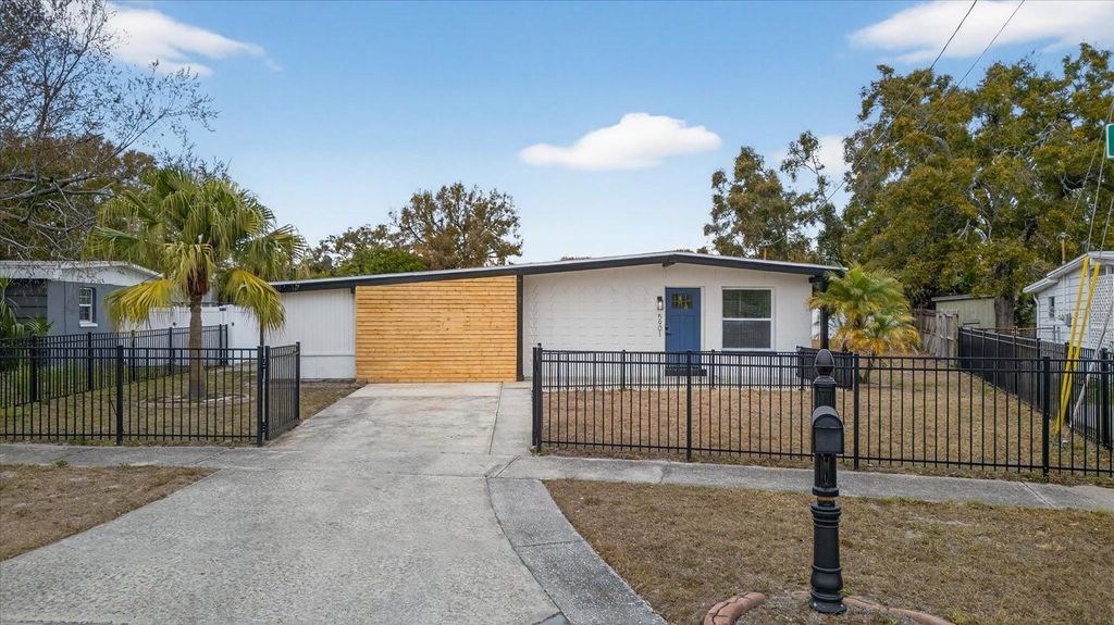 Photo of 5901 S Coolidge Avenue, Tampa, FL 33616 (MLS # TB8476035)