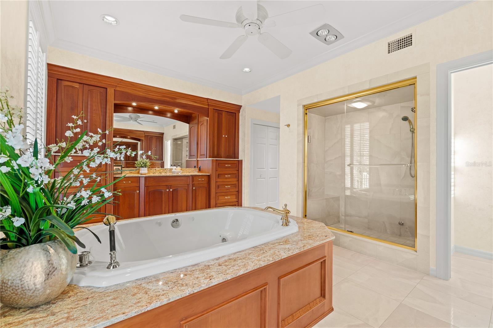 TIDY ISLAND PH II - Residential