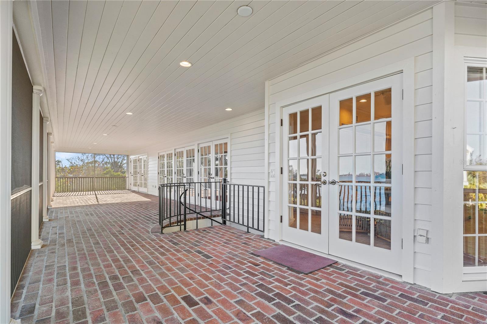 TIDY ISLAND PH II - Residential