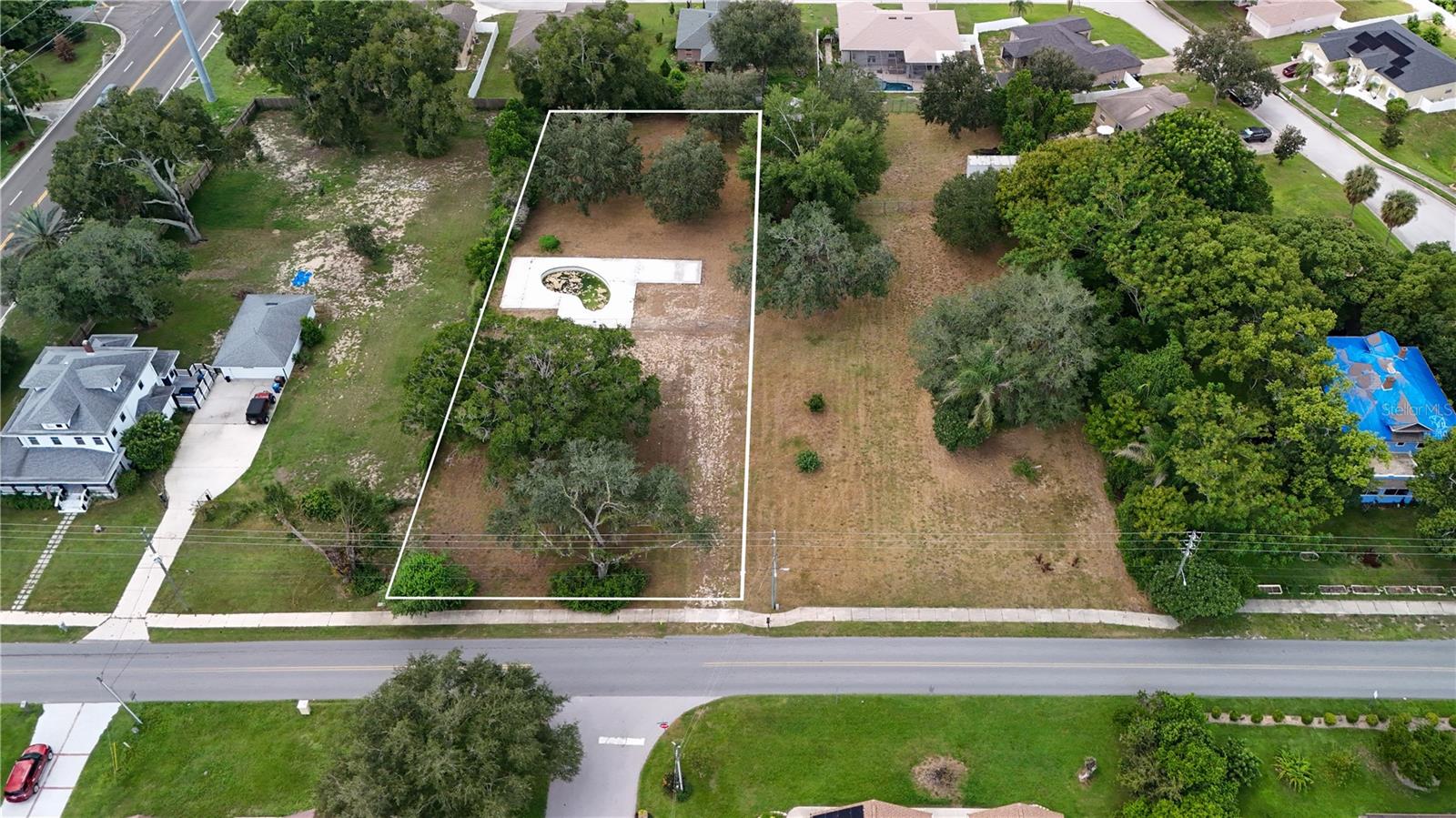2104 PENINSULAR DRIVE