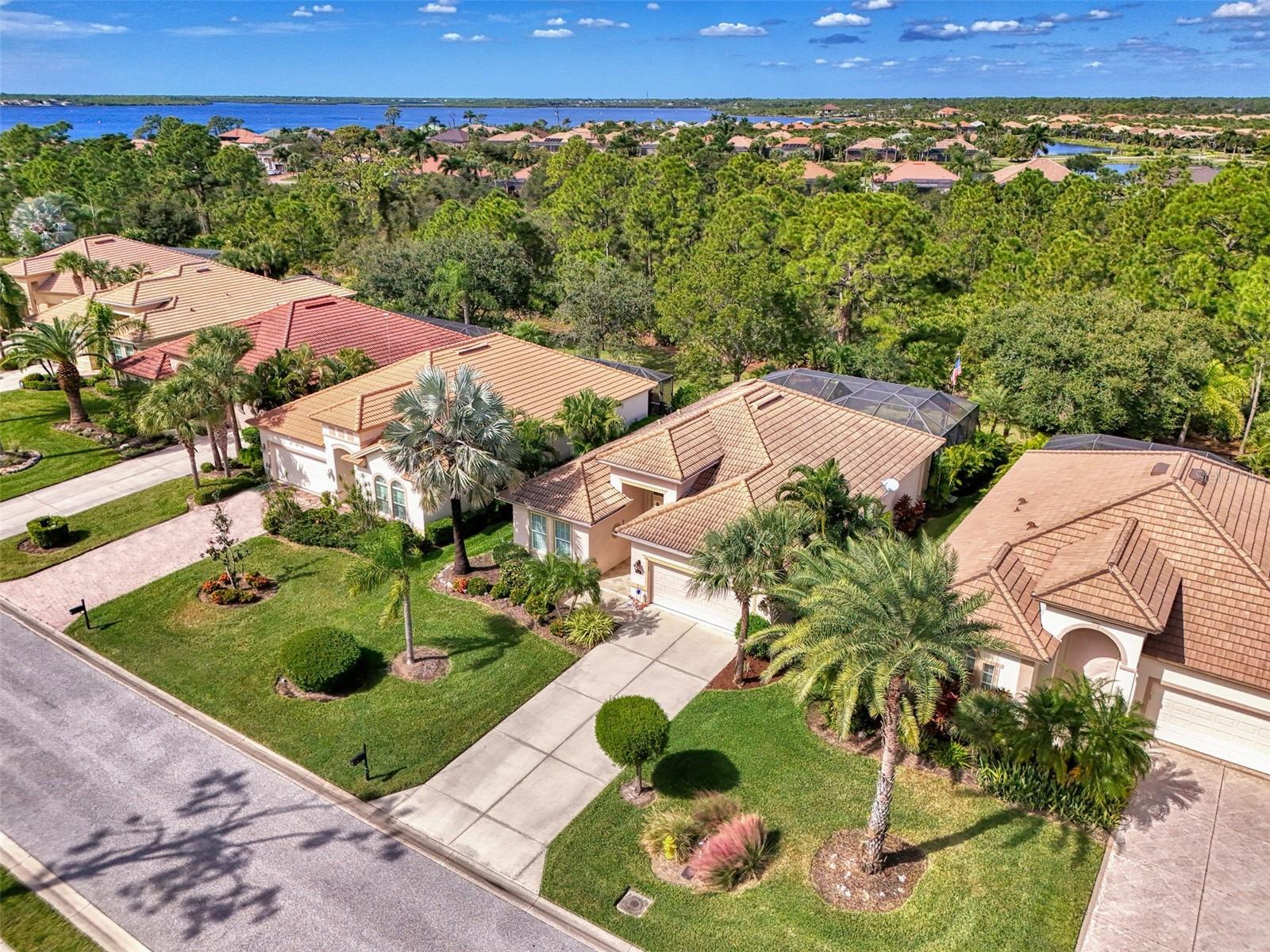 RIVERWOOD - Residential