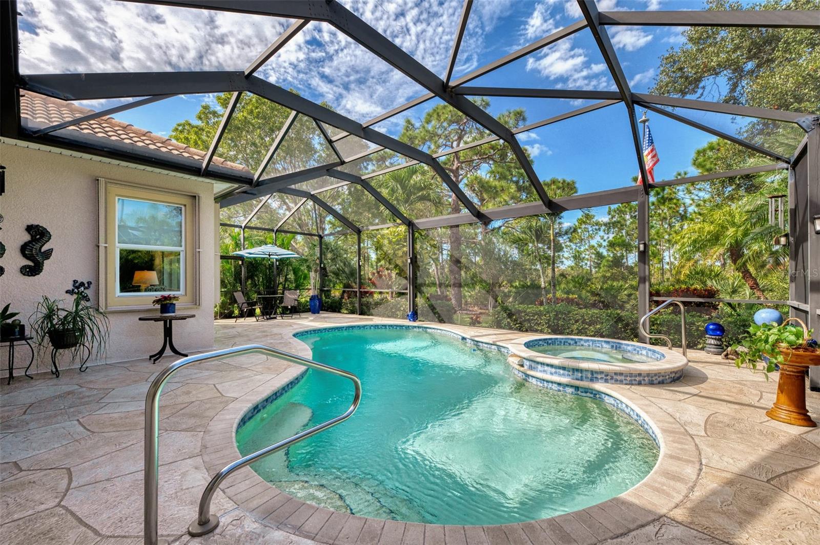 RIVERWOOD - Residential