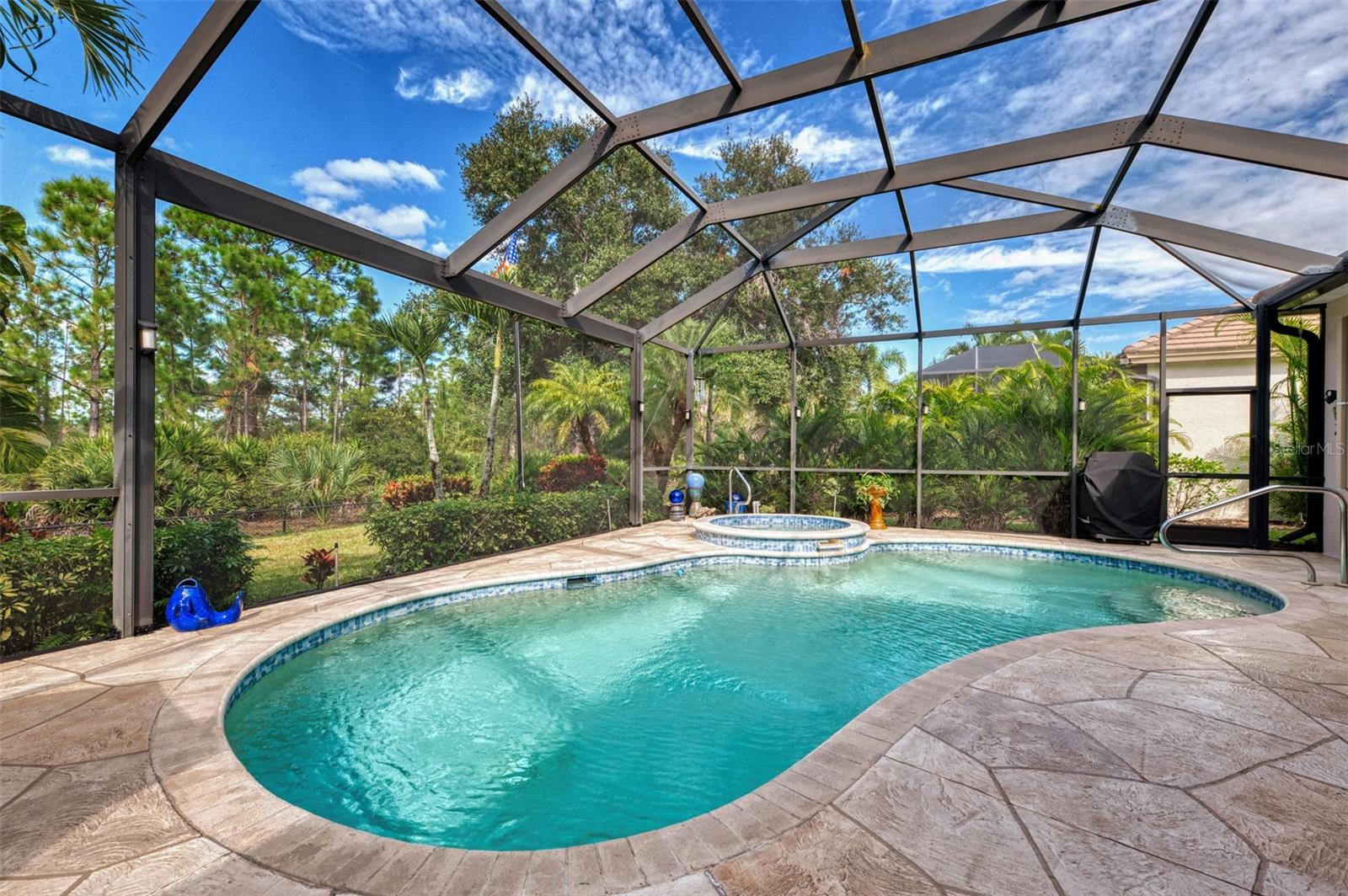 RIVERWOOD - Residential