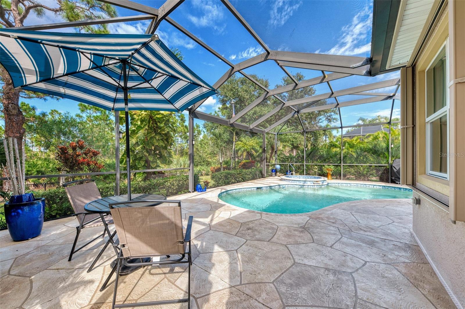 RIVERWOOD - Residential