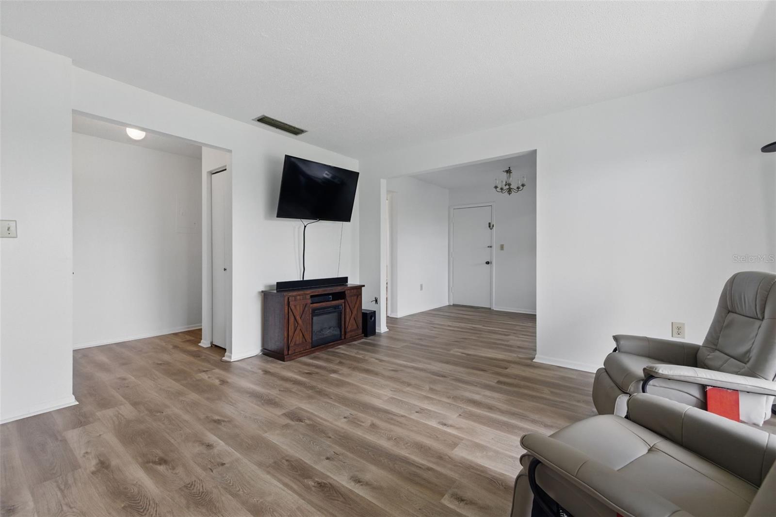 3580 38TH AVENUE S 95