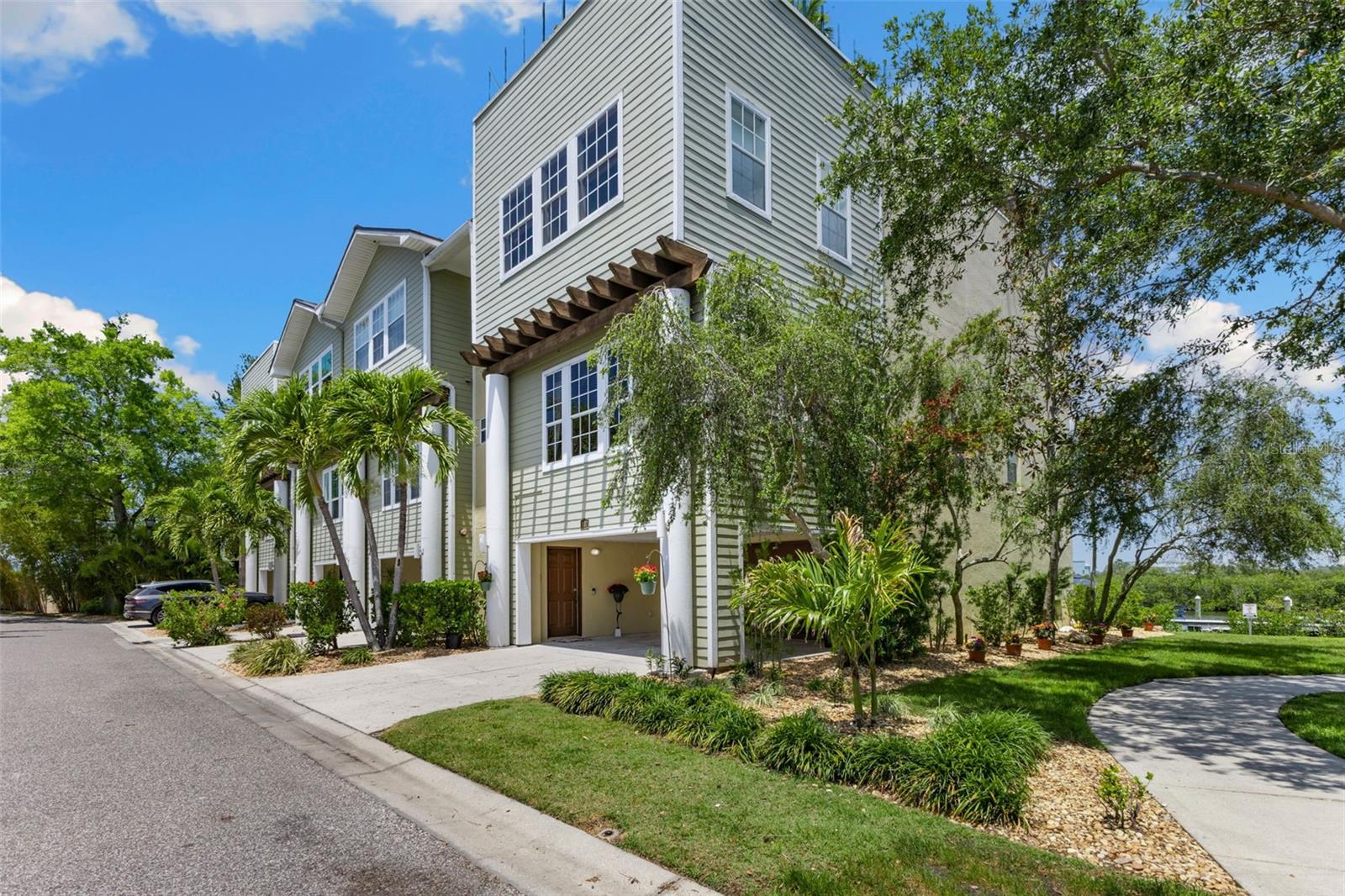 107 ATHENIAN WAY
