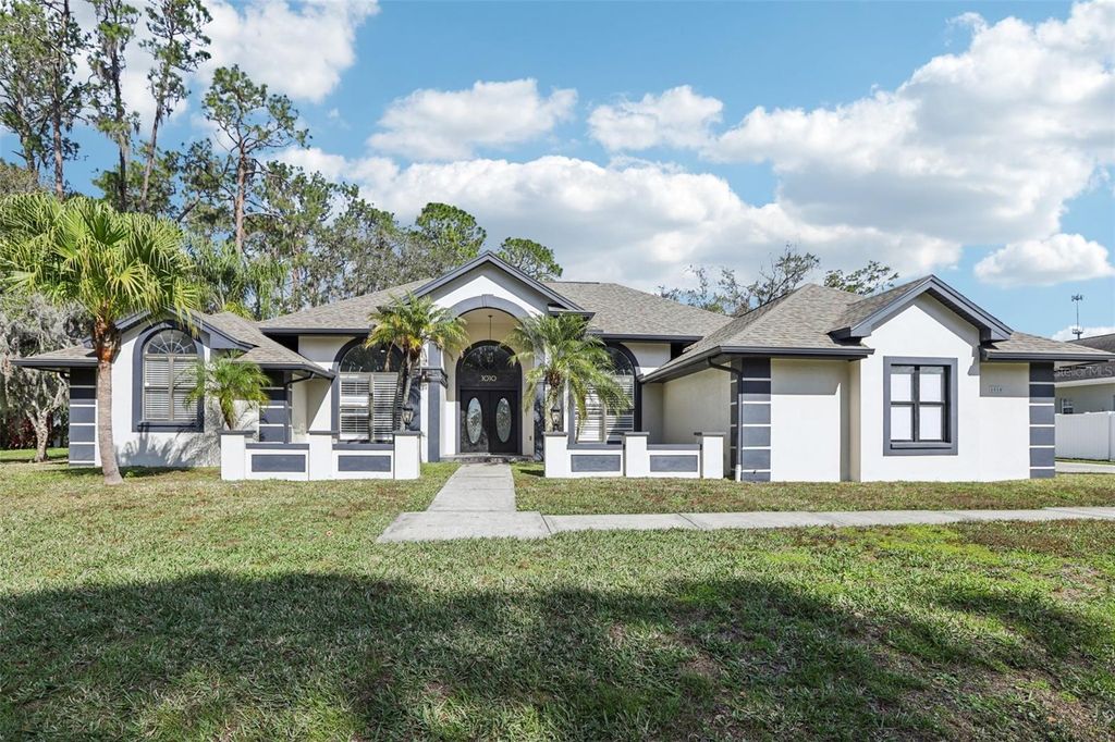 Photo of 1010 Emerald Creek Drive, Valrico, FL 33596 (MLS # TB8409382)