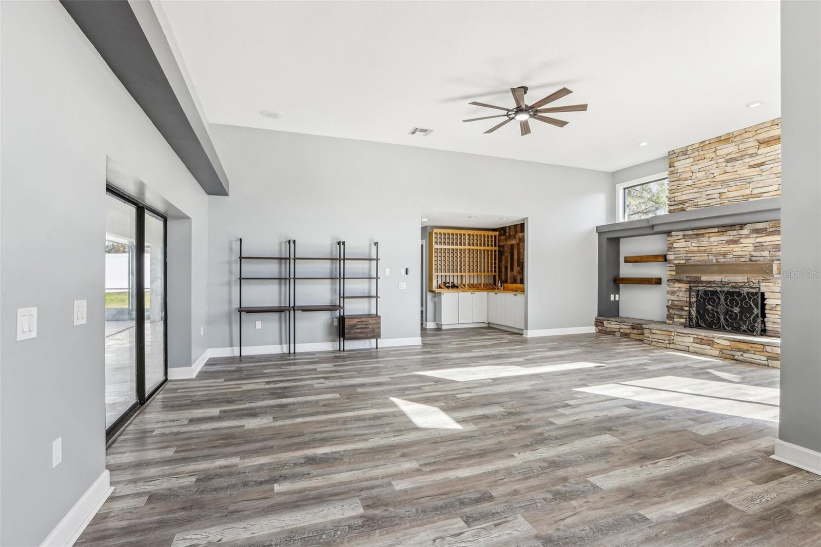 EMERALD CREEK - Residential