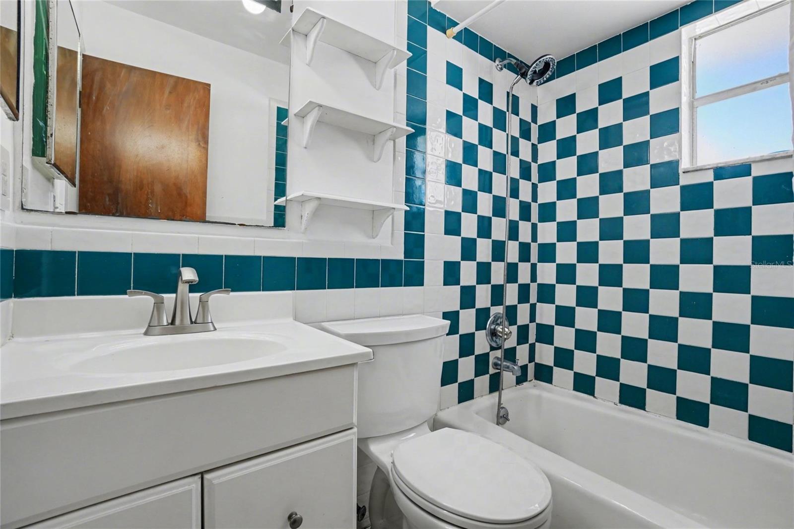 IMPERIAL ESTATES - Residential