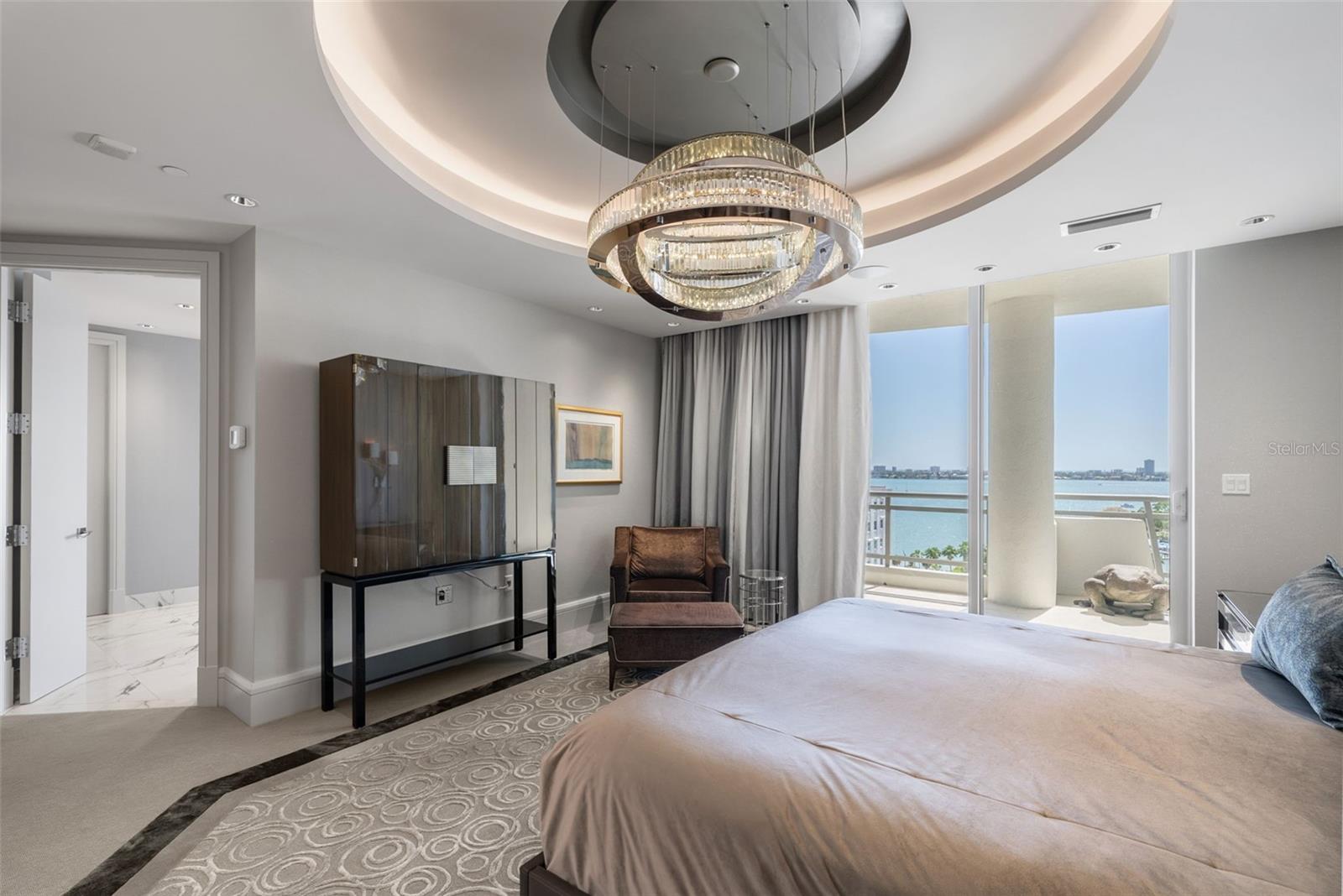 THE SAVOY ON PALM - Residential