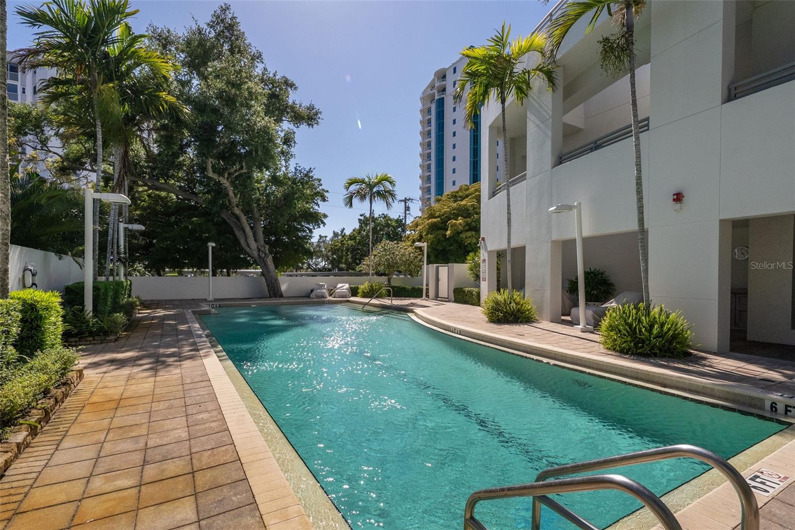 THE SAVOY ON PALM - Residential