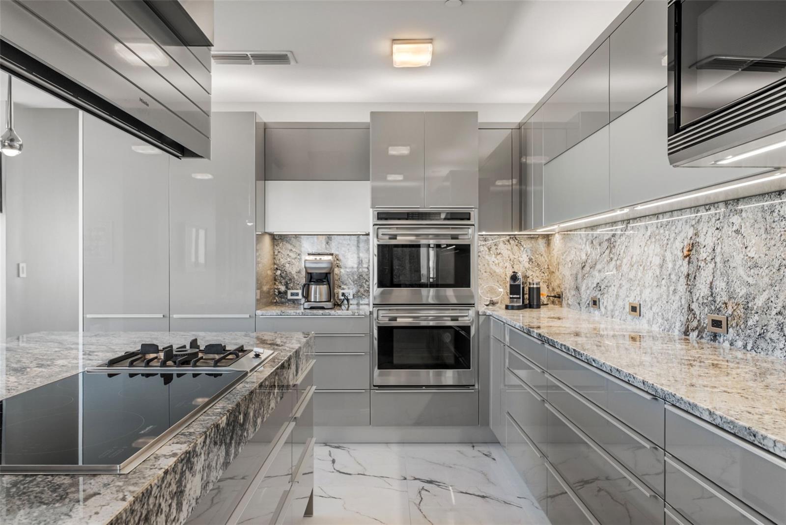 THE SAVOY ON PALM - Residential