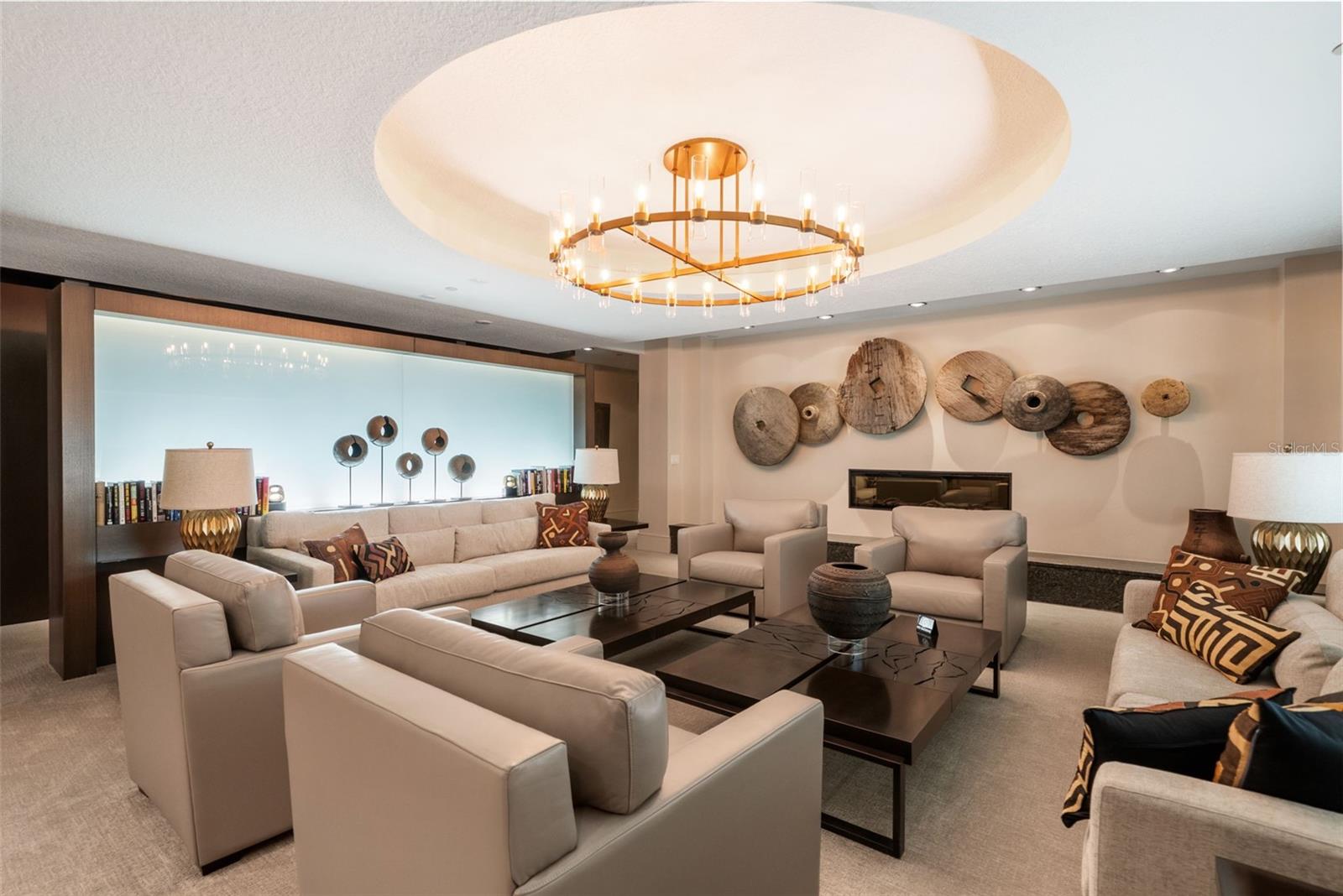 THE SAVOY ON PALM - Residential