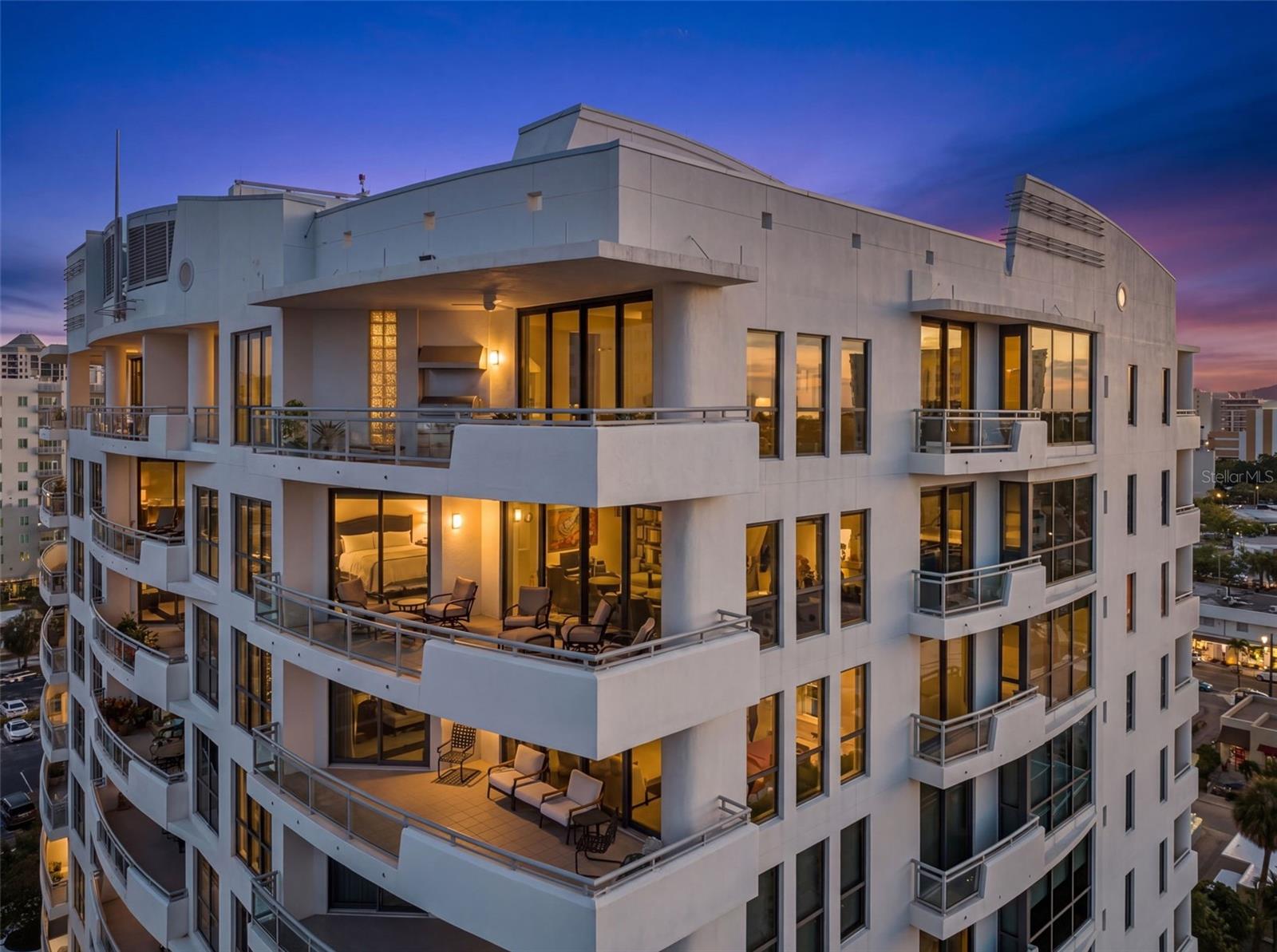 THE SAVOY ON PALM - Residential