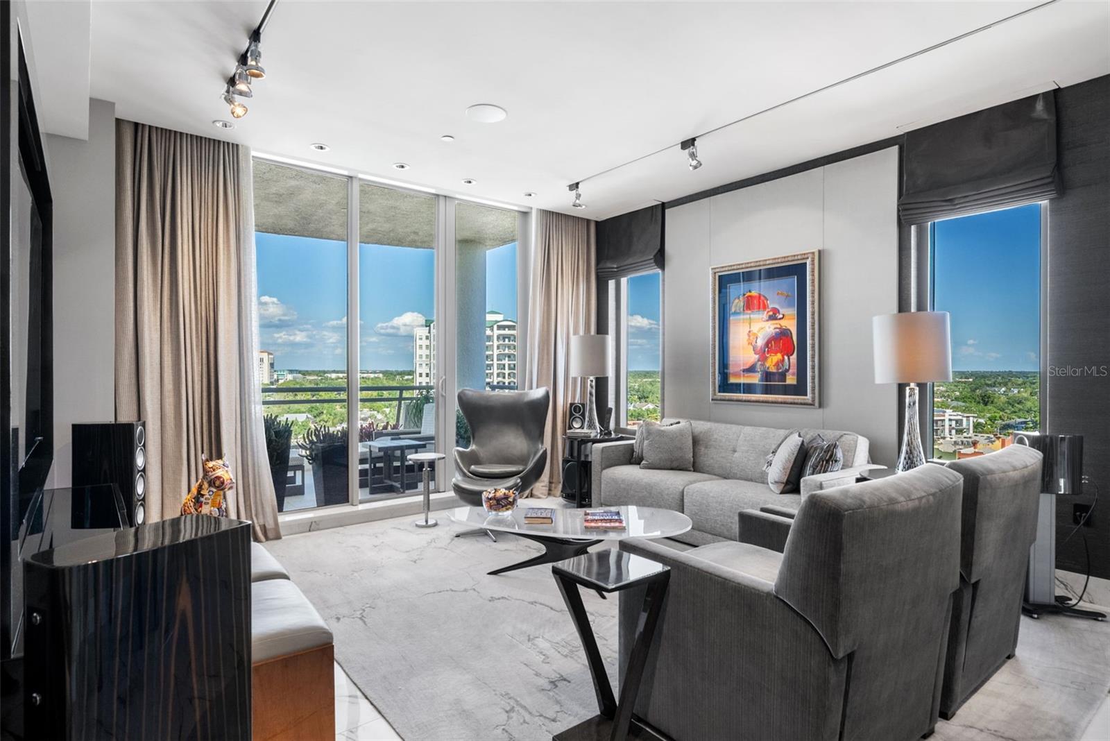 THE SAVOY ON PALM - Residential