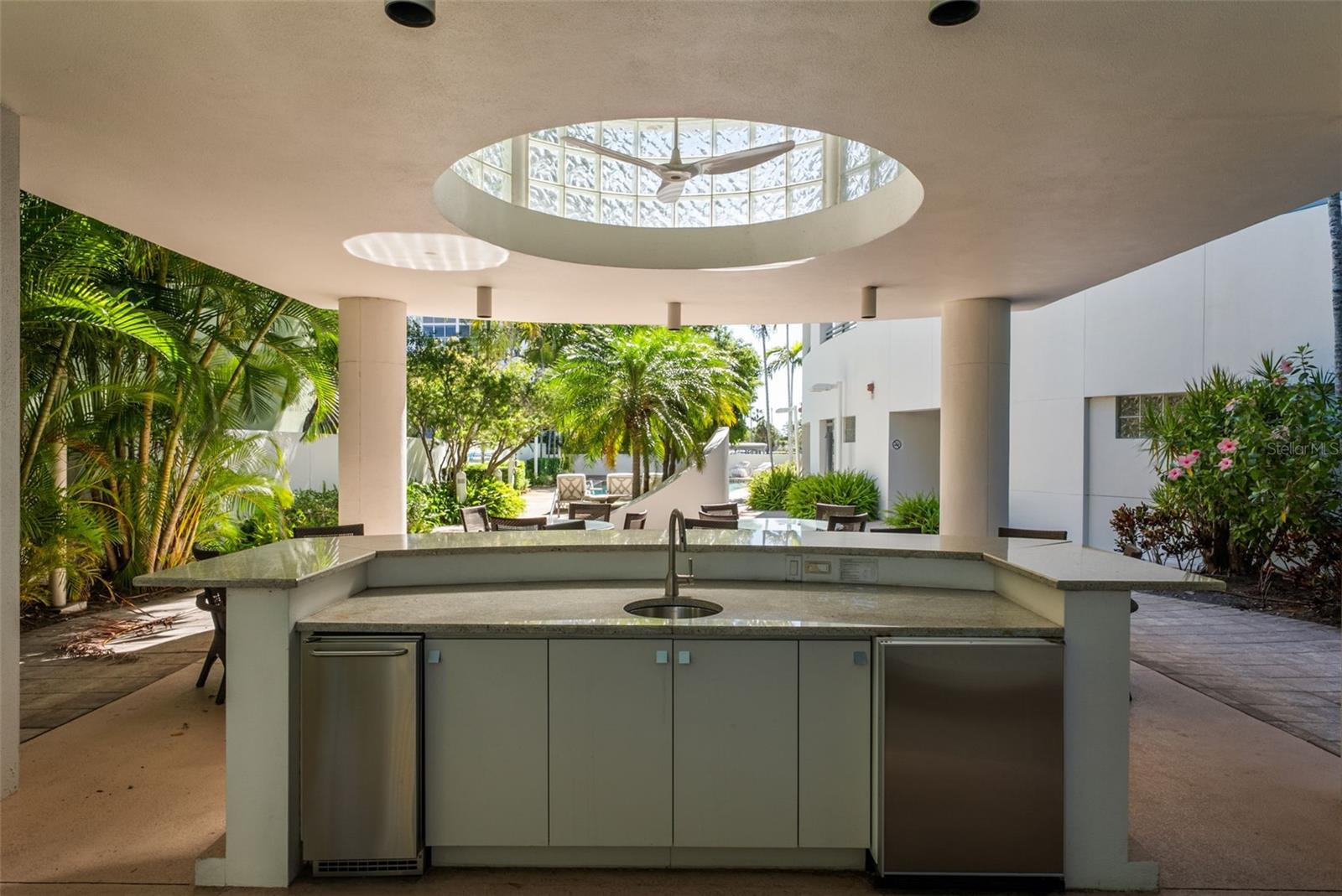 THE SAVOY ON PALM - Residential