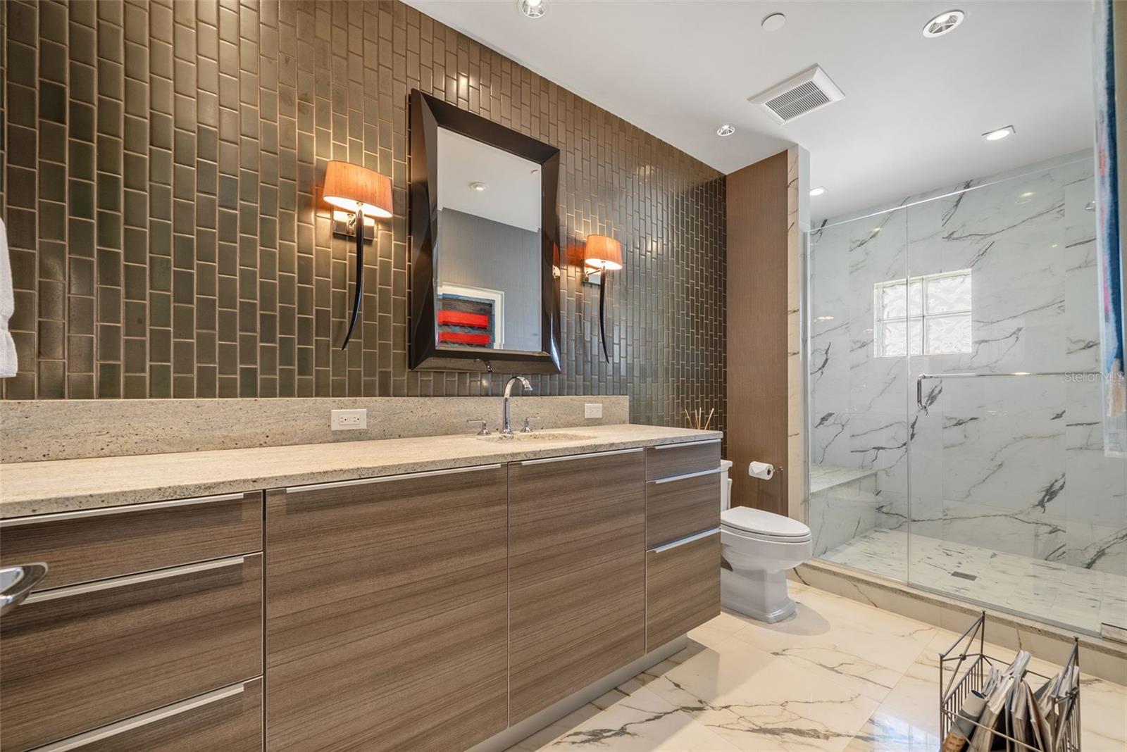 THE SAVOY ON PALM - Residential