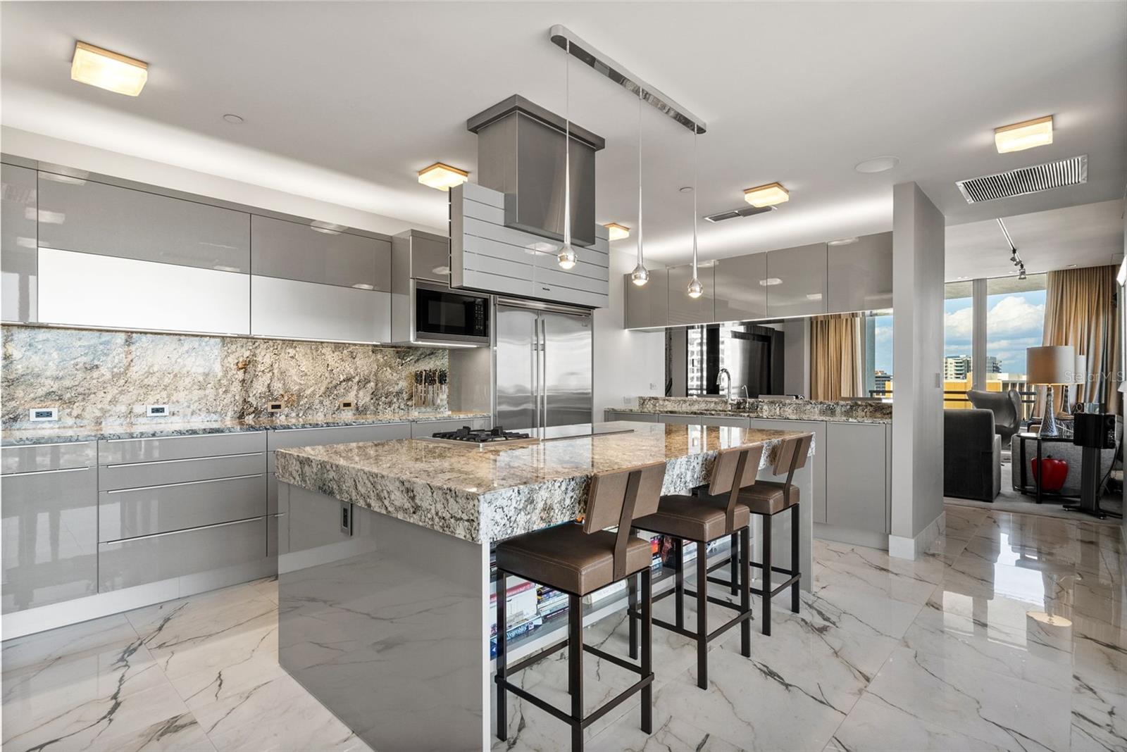 THE SAVOY ON PALM - Residential