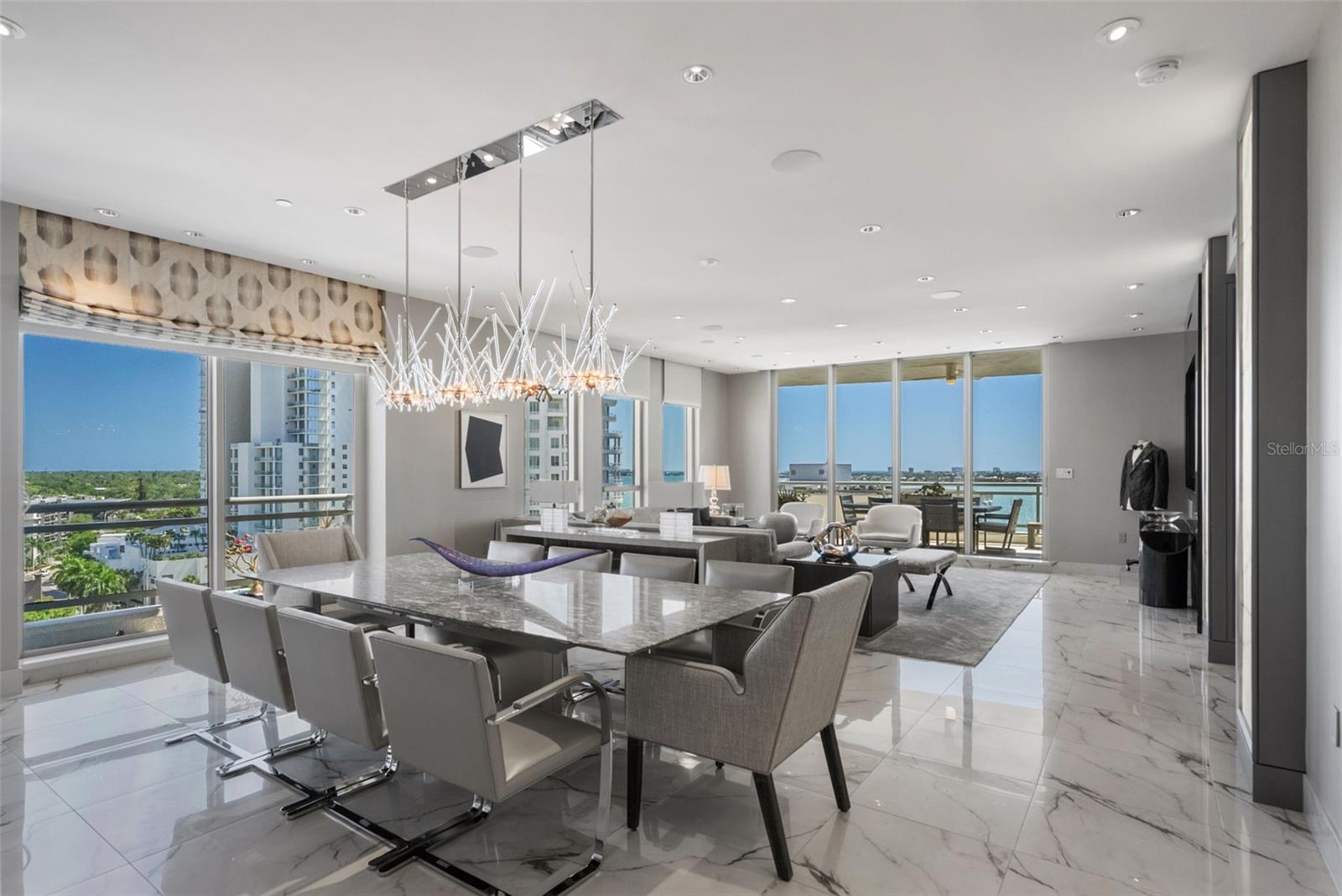 THE SAVOY ON PALM - Residential