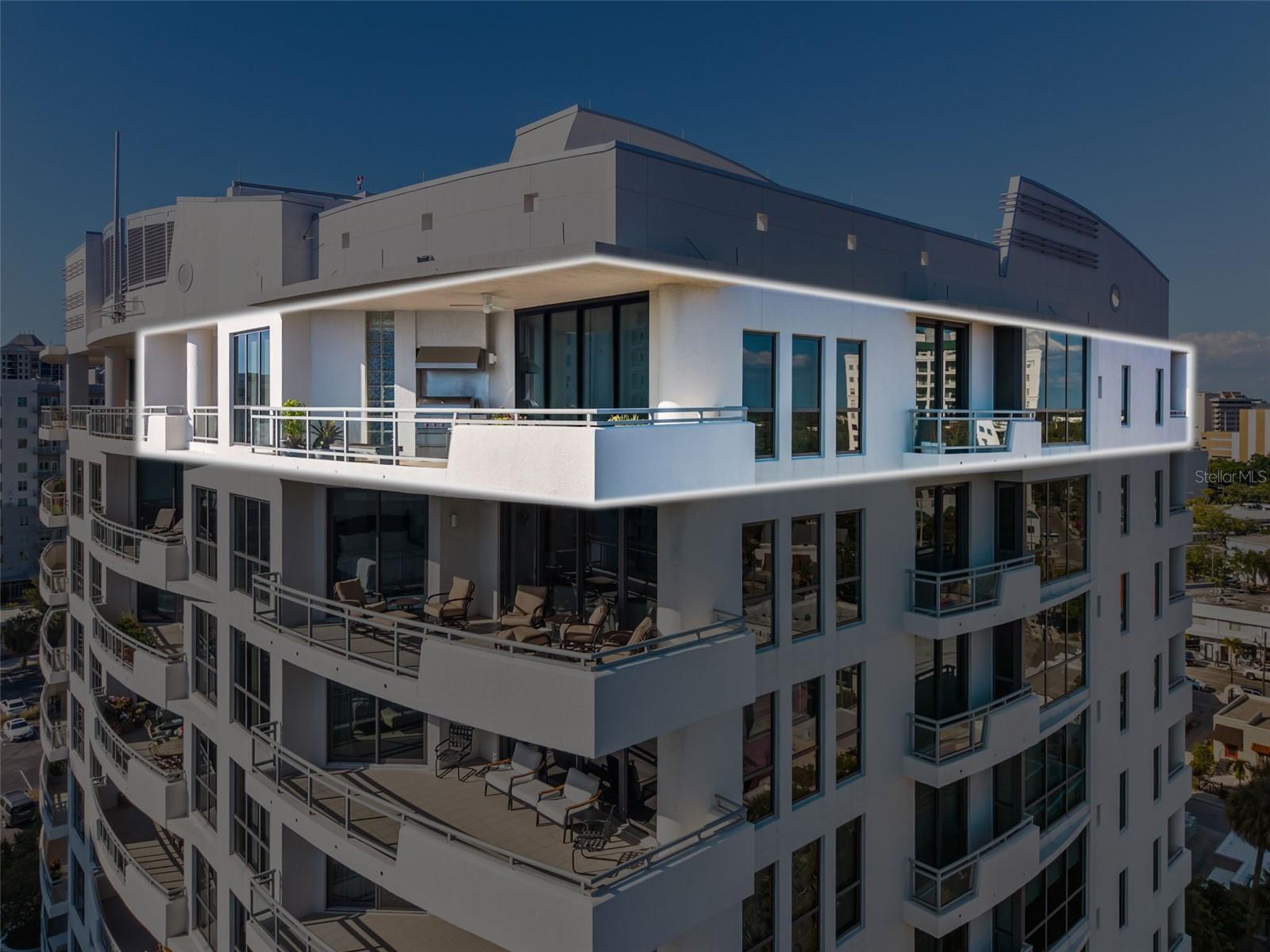 THE SAVOY ON PALM - Residential
