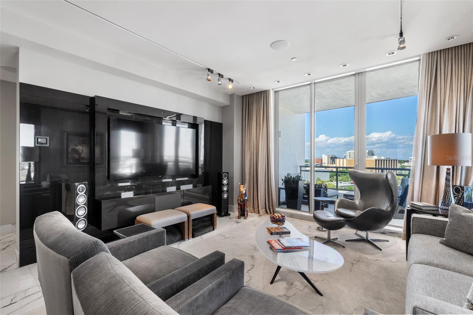 THE SAVOY ON PALM - Residential