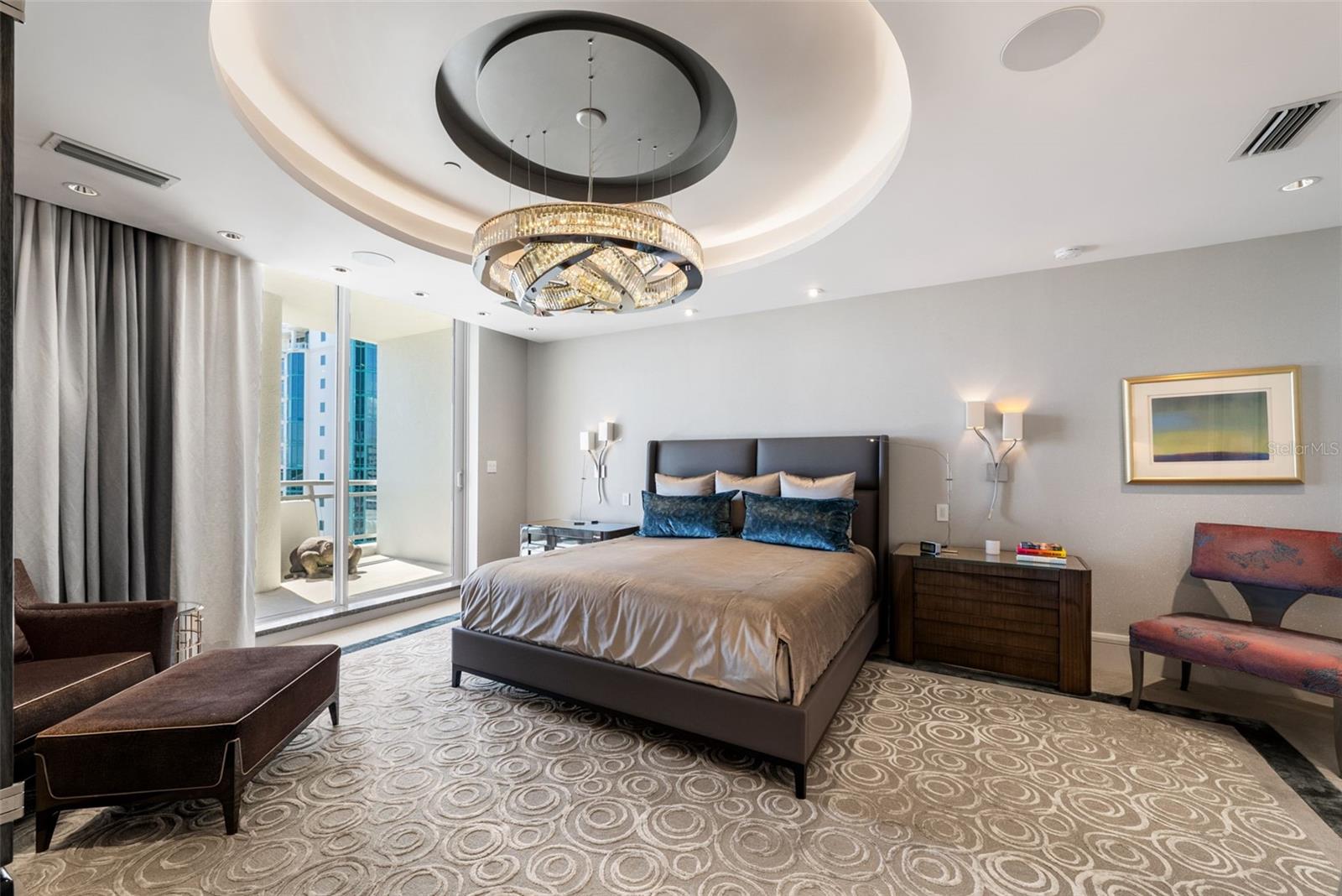 THE SAVOY ON PALM - Residential