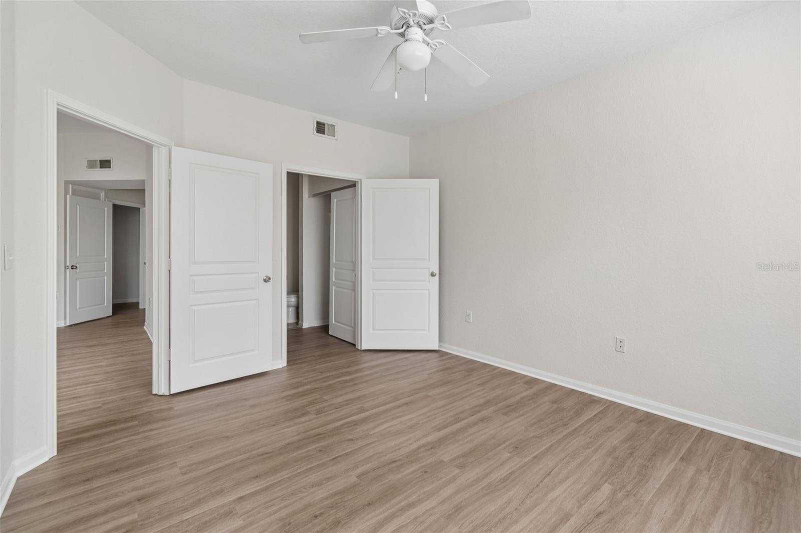 OXFORD PLACE AT TAMPA PALMS A - Residential Lease