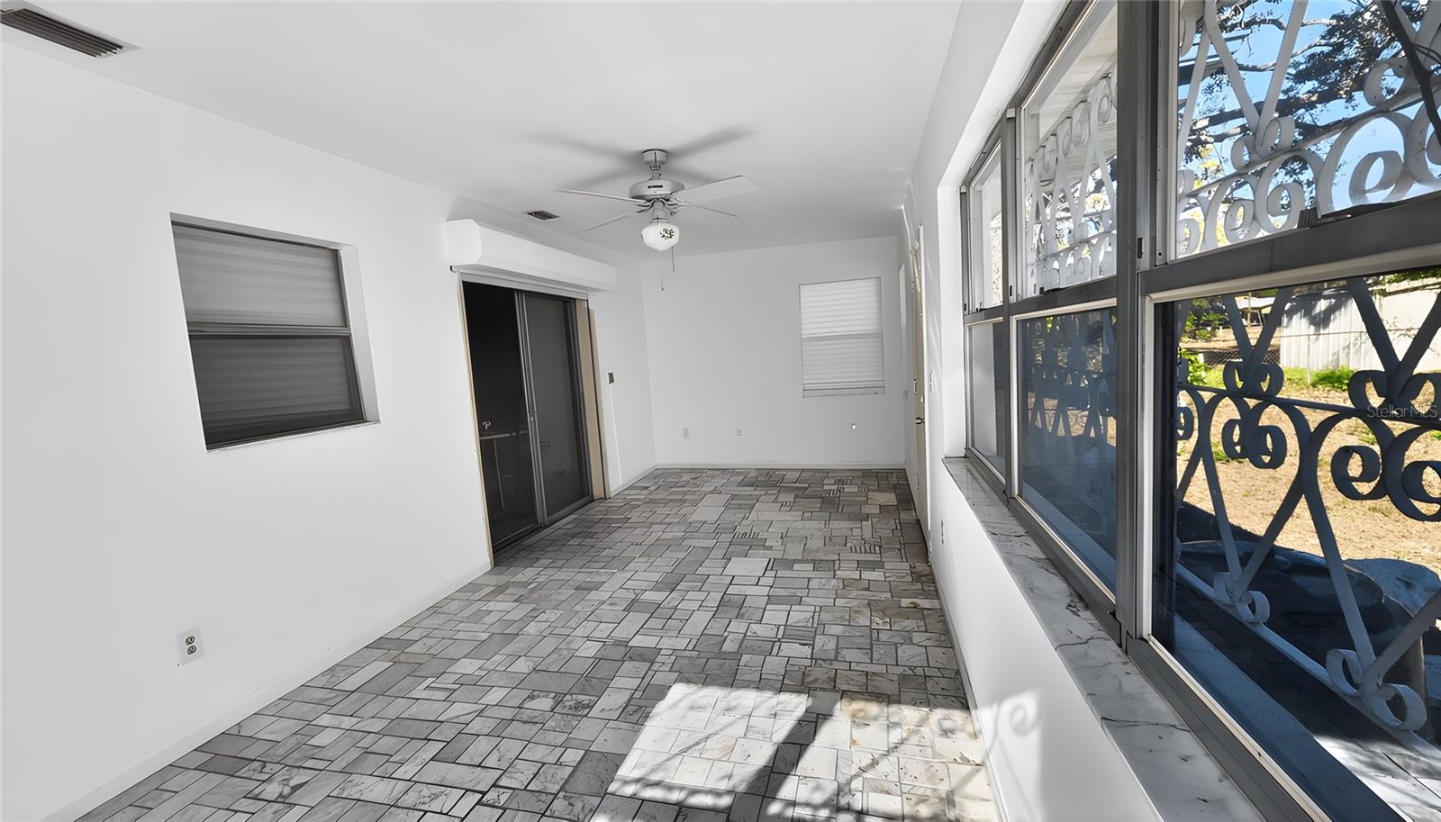 LAKEWOOD ESTATES - Residential