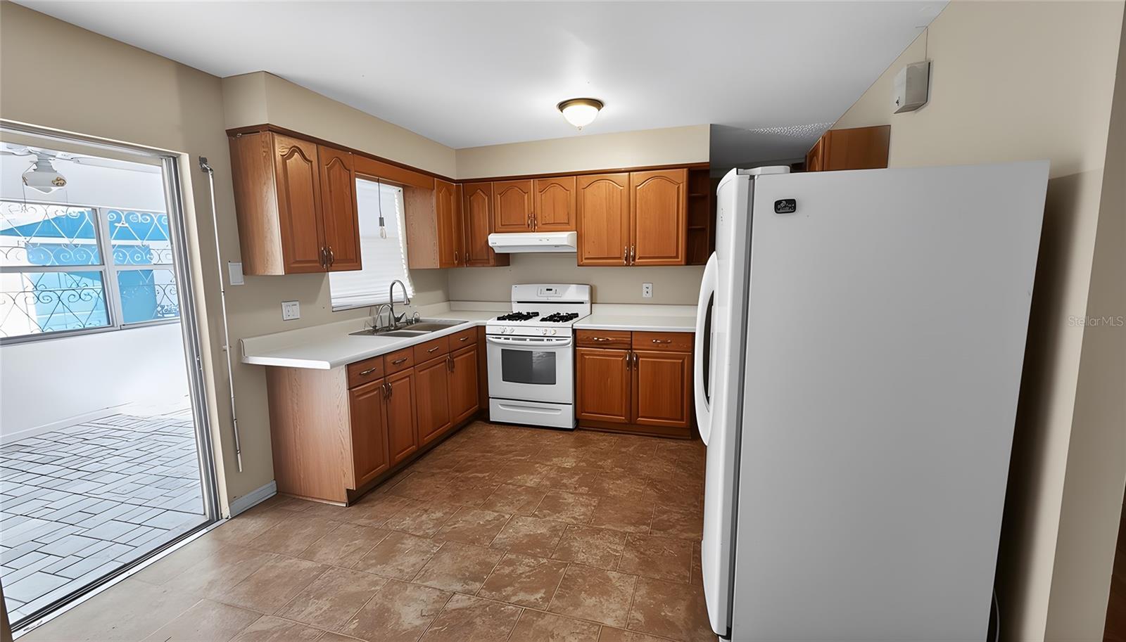 LAKEWOOD ESTATES - Residential