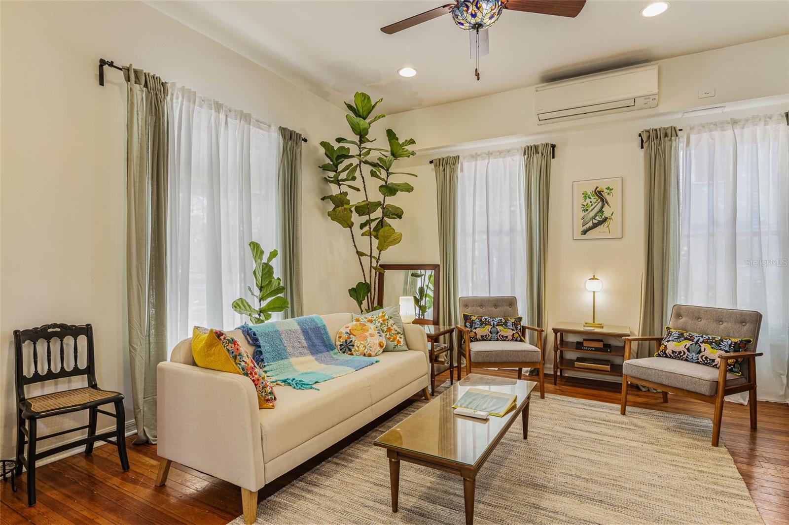 DOIG ROBERTSON - Commercial Lease