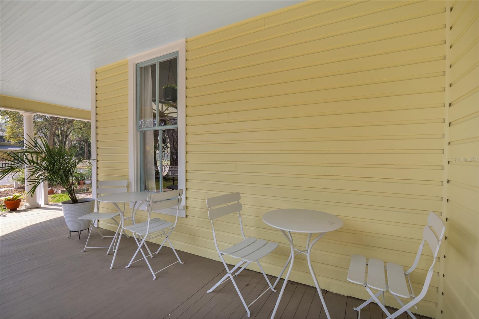 DOIG ROBERTSON - Commercial Lease