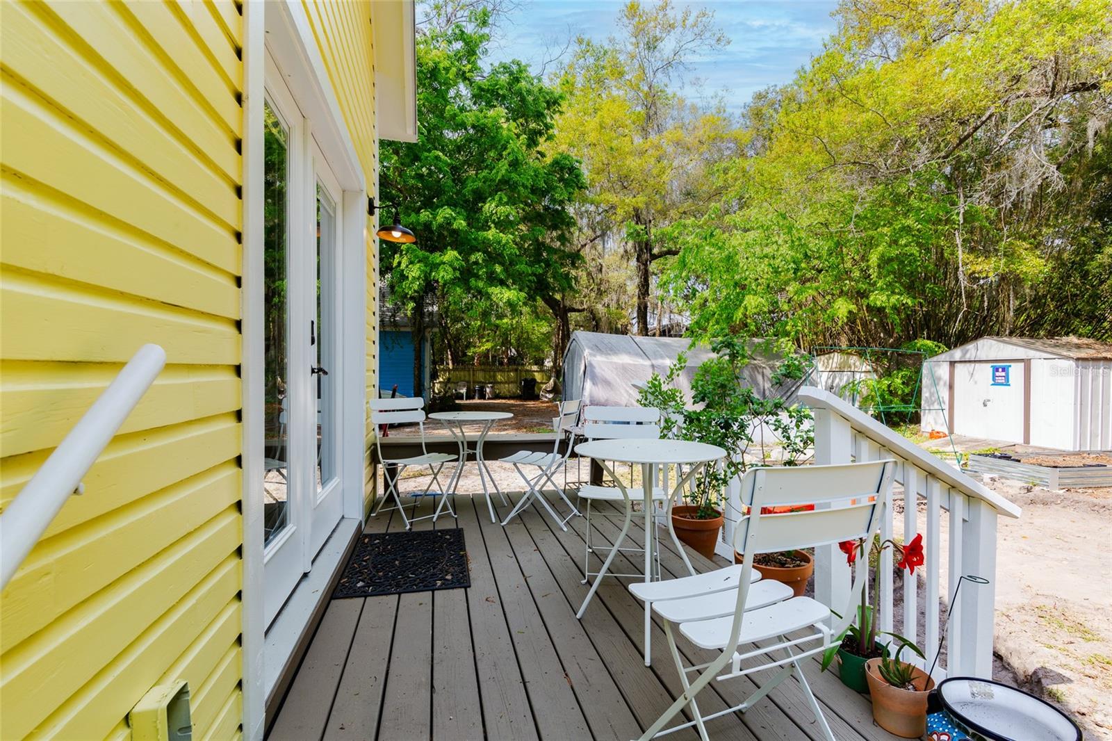 DOIG ROBERTSON - Commercial Lease