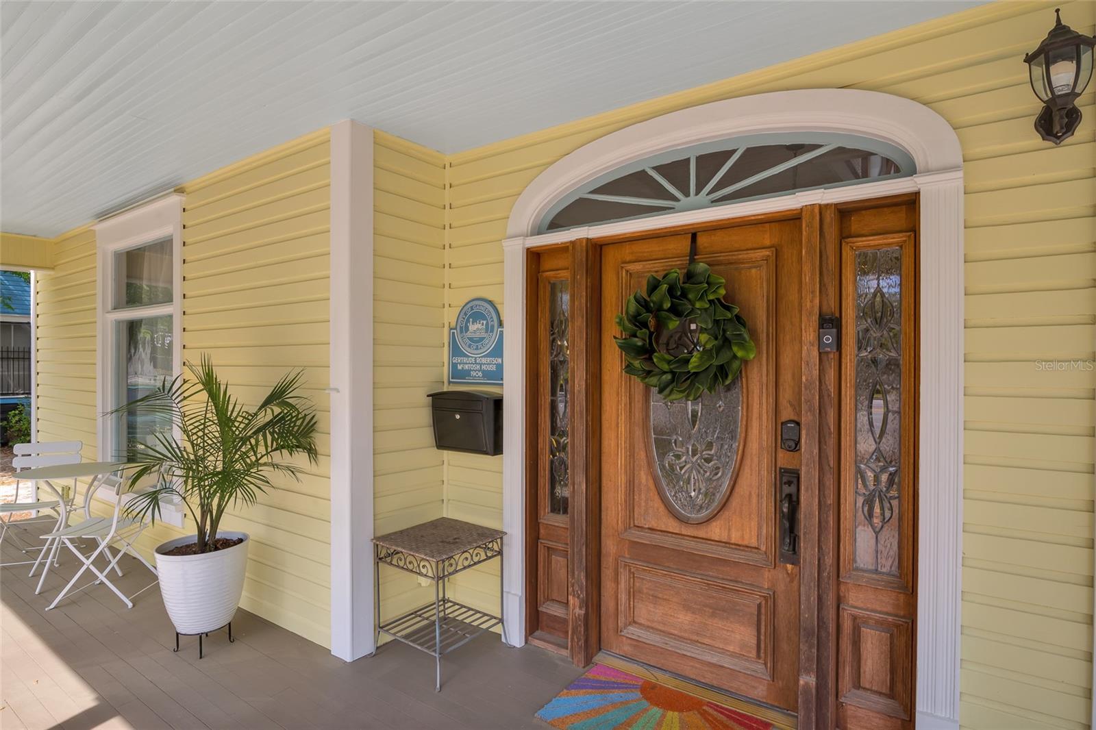 DOIG ROBERTSON - Commercial Lease