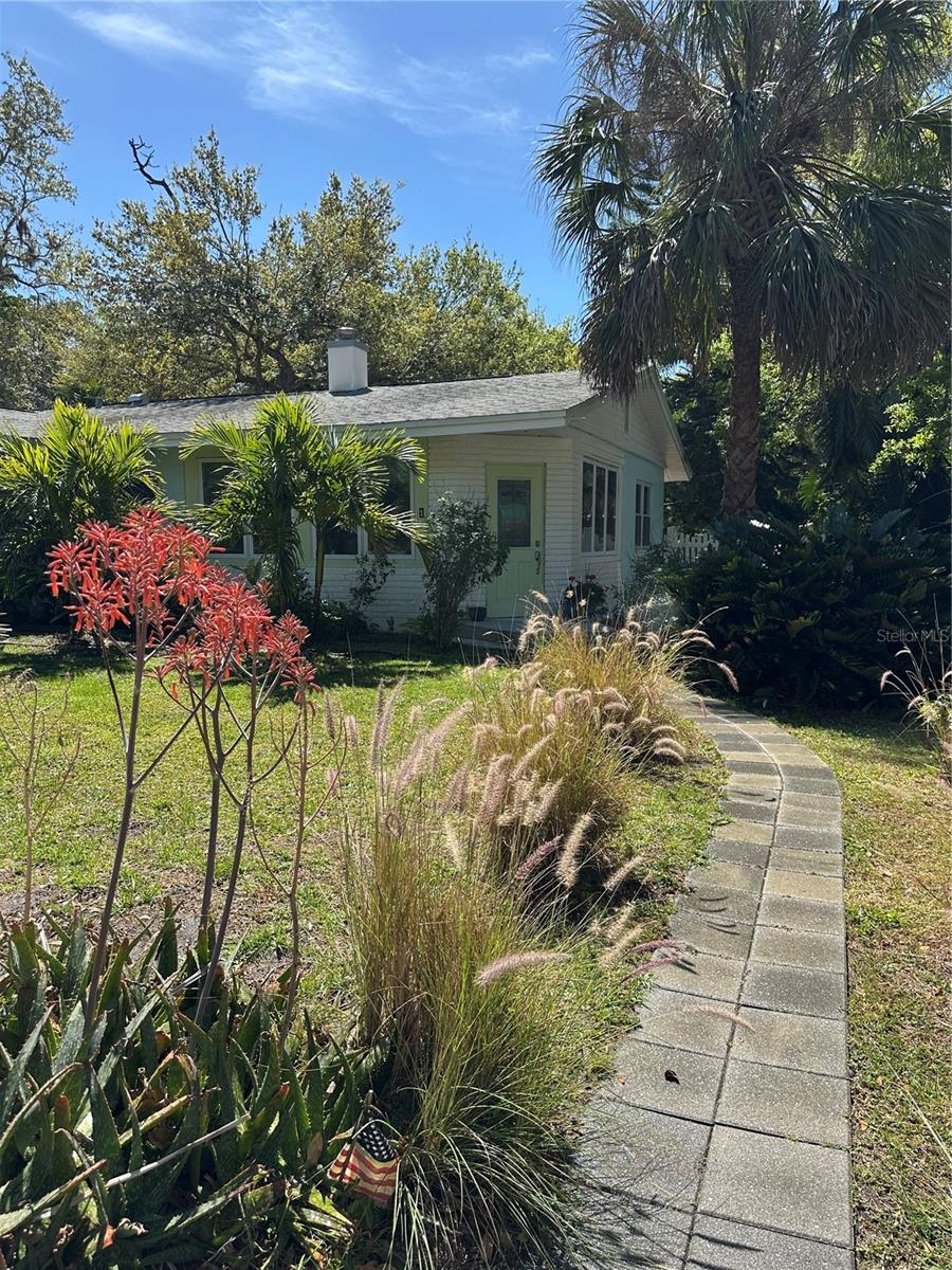Great Sarasota location. Minutes to Airport, Downtown, St Armands Circle, and the Beaches. Located in the RINGLING MUSEUM neighborhood, Saphire Shores-Indian Beach. Old Florida neighborhood contemporary. Large fenced in yard with dog door. Plenty of room for a pool or to add on. NOT in a flood zone-no water during Hurricanes. New kitchen, baths, floors, large deck outdoor shower. New electric panel and AC/HEAT-PUMP No HOA fees and plenty of parking. Annual Insurance is 2500.Taxes are 5400. Turn-key move in. Must See. Huge Backyard 11,128 Square Feet - large deck.