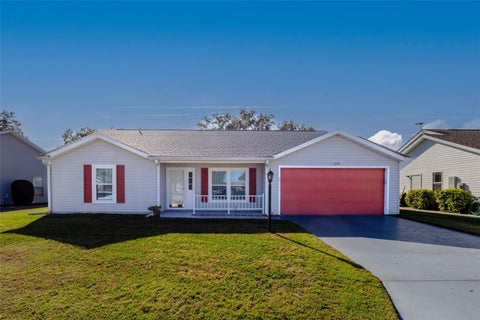 Tiny photo for 25049 Navel Avenue, Leesburg, FL 34748 (MLS # G5112859)