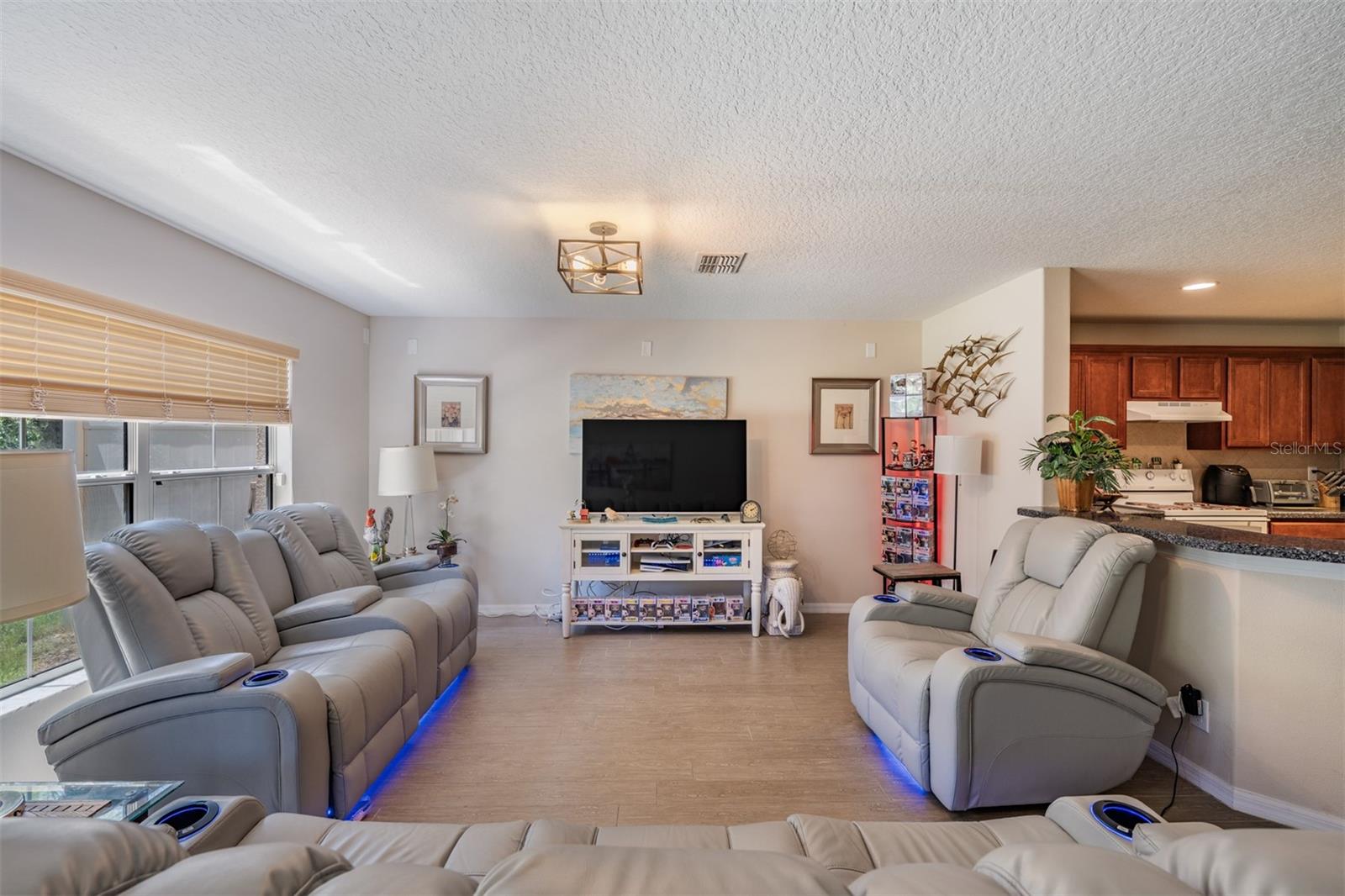 WEDGEWOOD TWNHMS - Residential