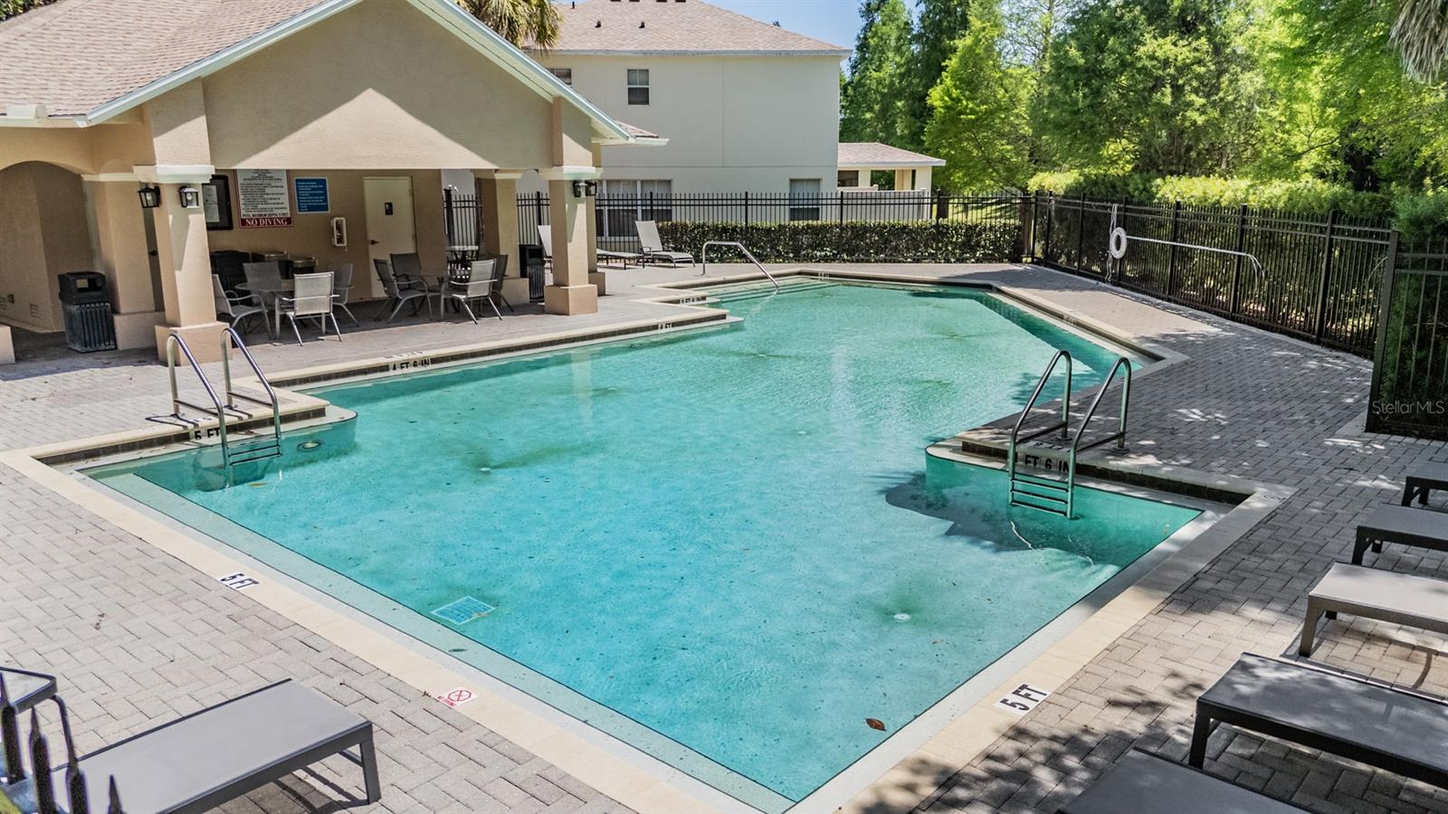 WEDGEWOOD TWNHMS - Residential